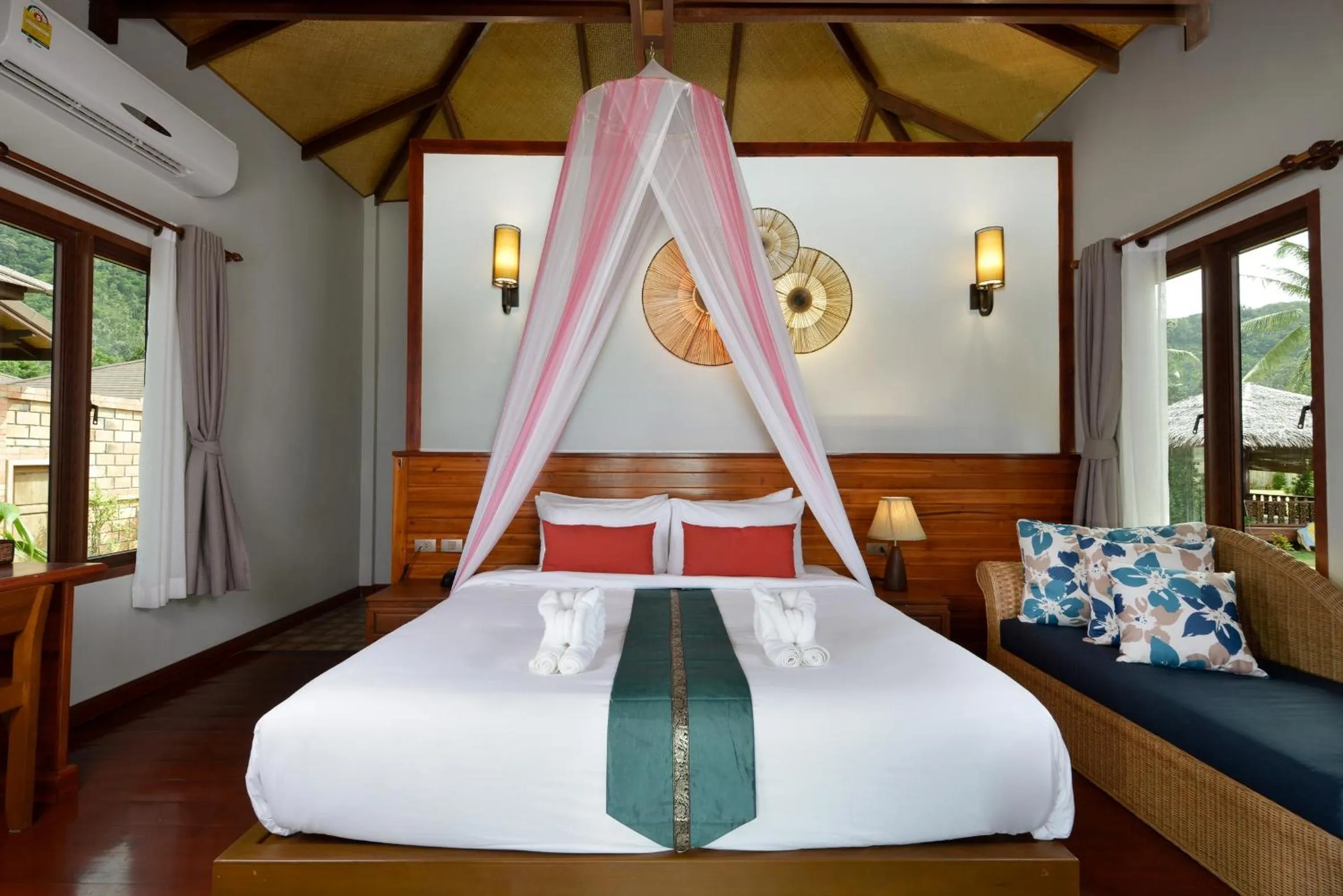 Bedroom, Bed in PingChan Koh Phangan Beachfront Resort