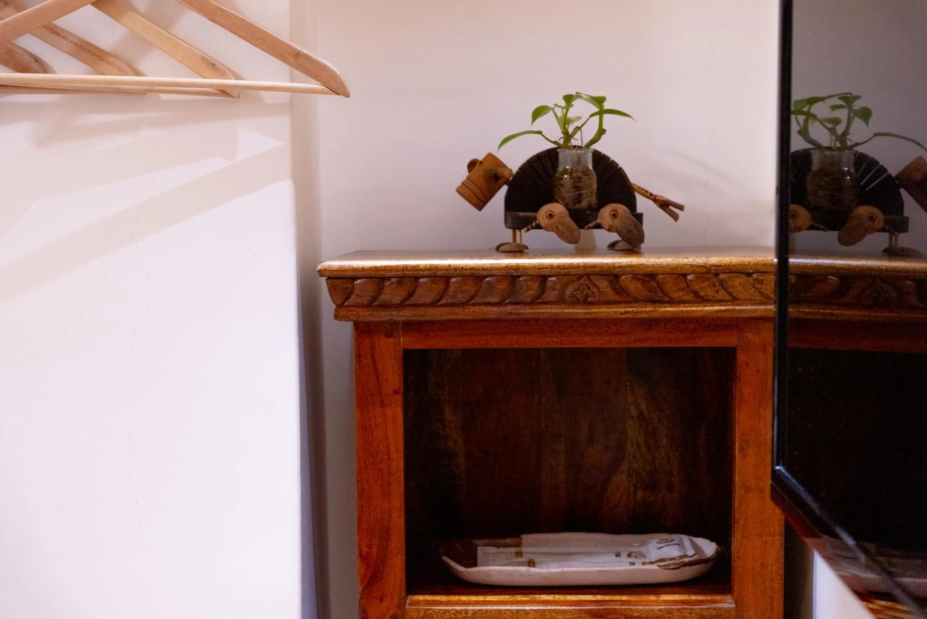 wardrobe in Jiaoxi Song Tian B&B