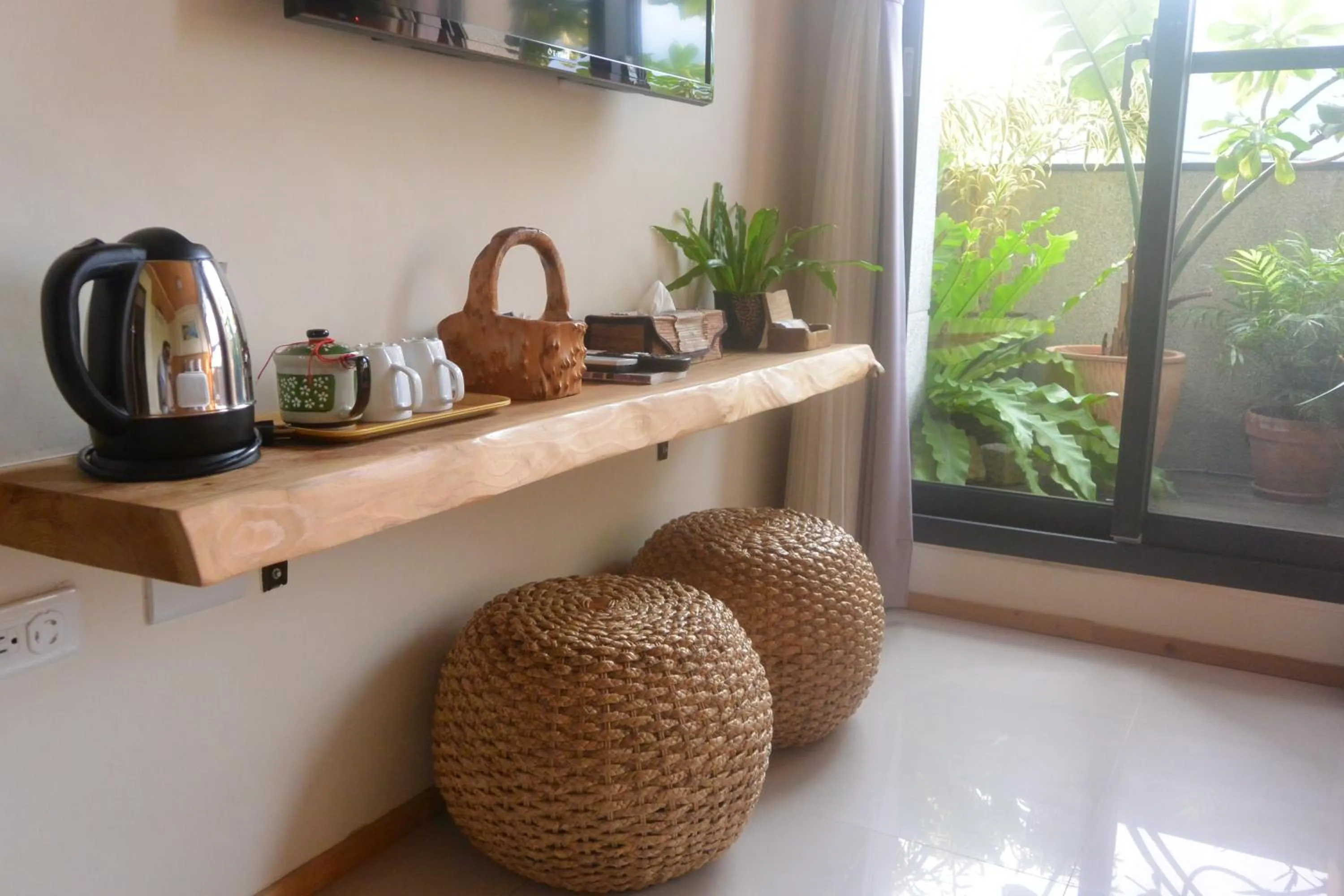 Decorative detail in Jiaoxi Song Tian B&B