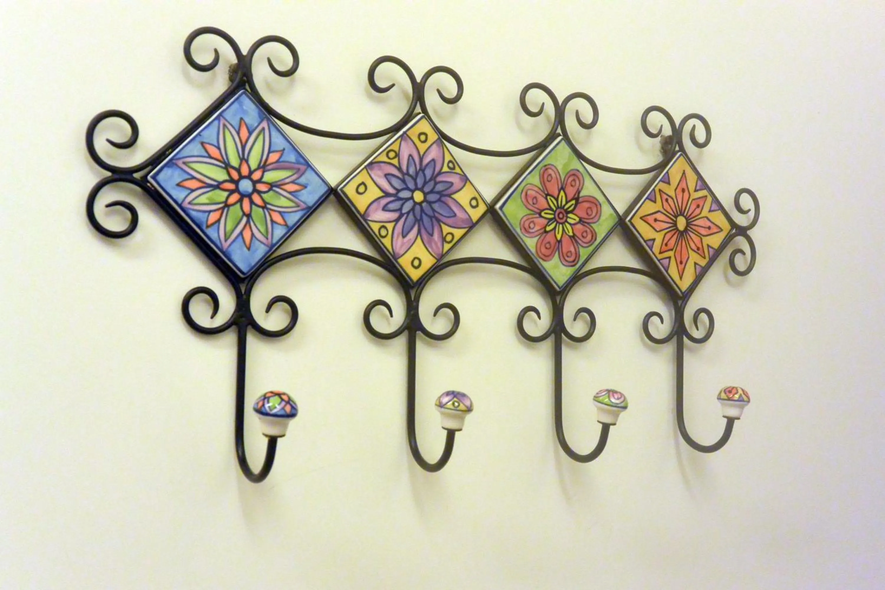 Decorative detail in Jiaoxi Song Tian B&B