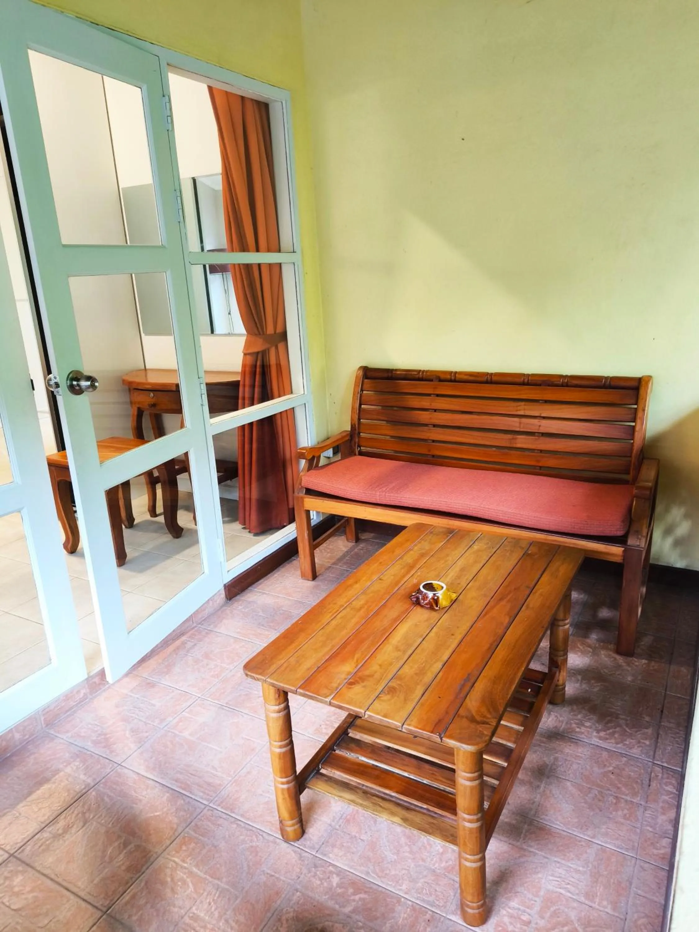 Seating area in Samui Green Life