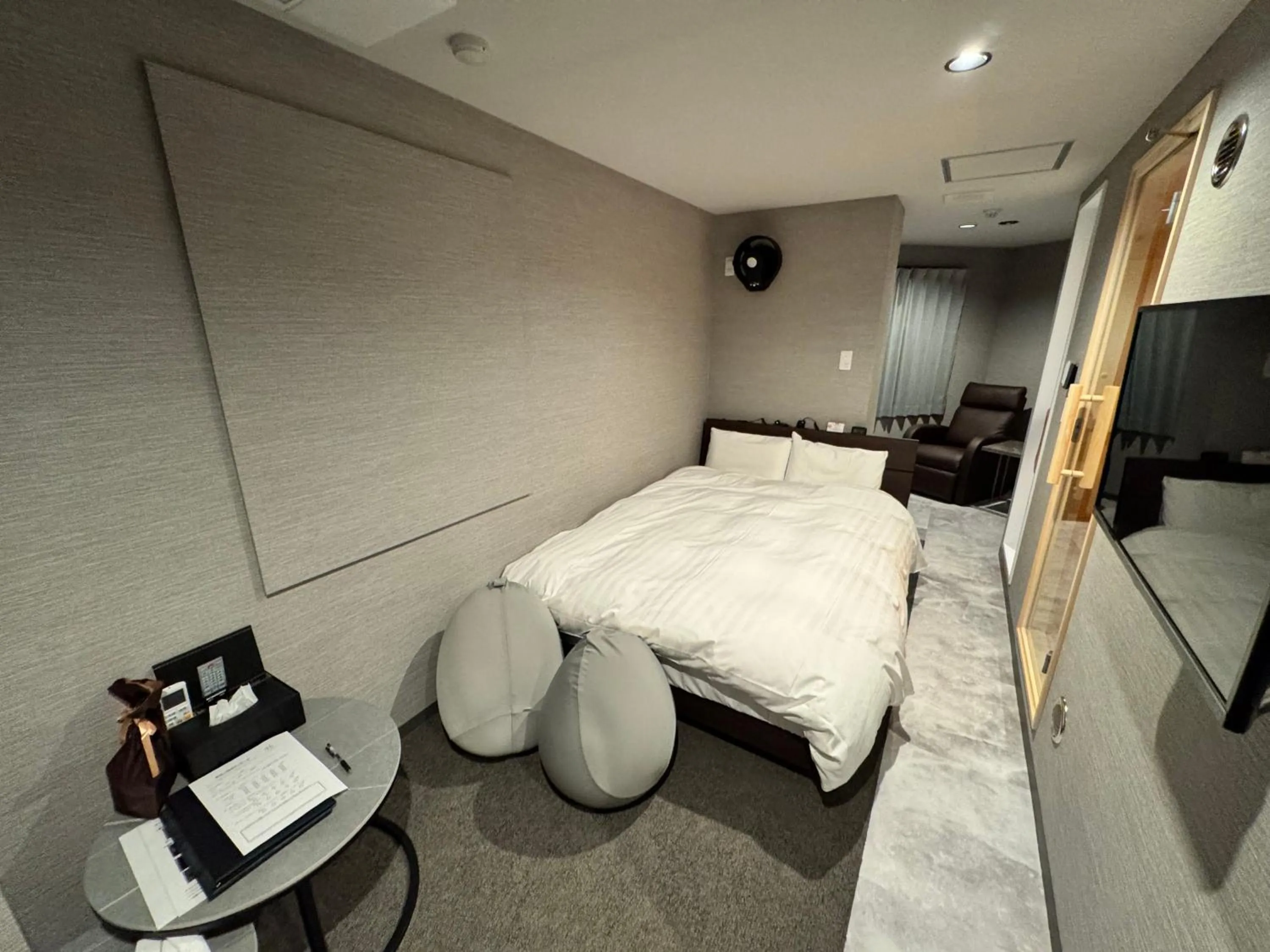 Photo of the whole room, Bed in Sauna Hotel Gifu