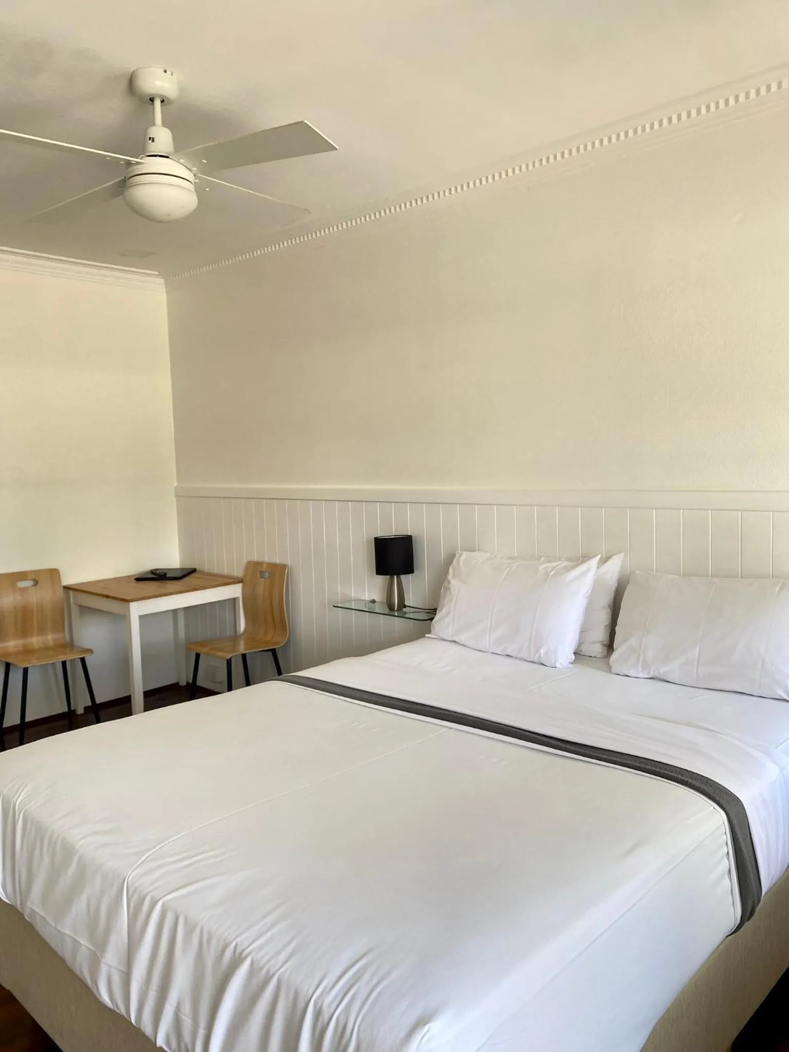 Bedroom, Bed in Paradise Motel Busselton