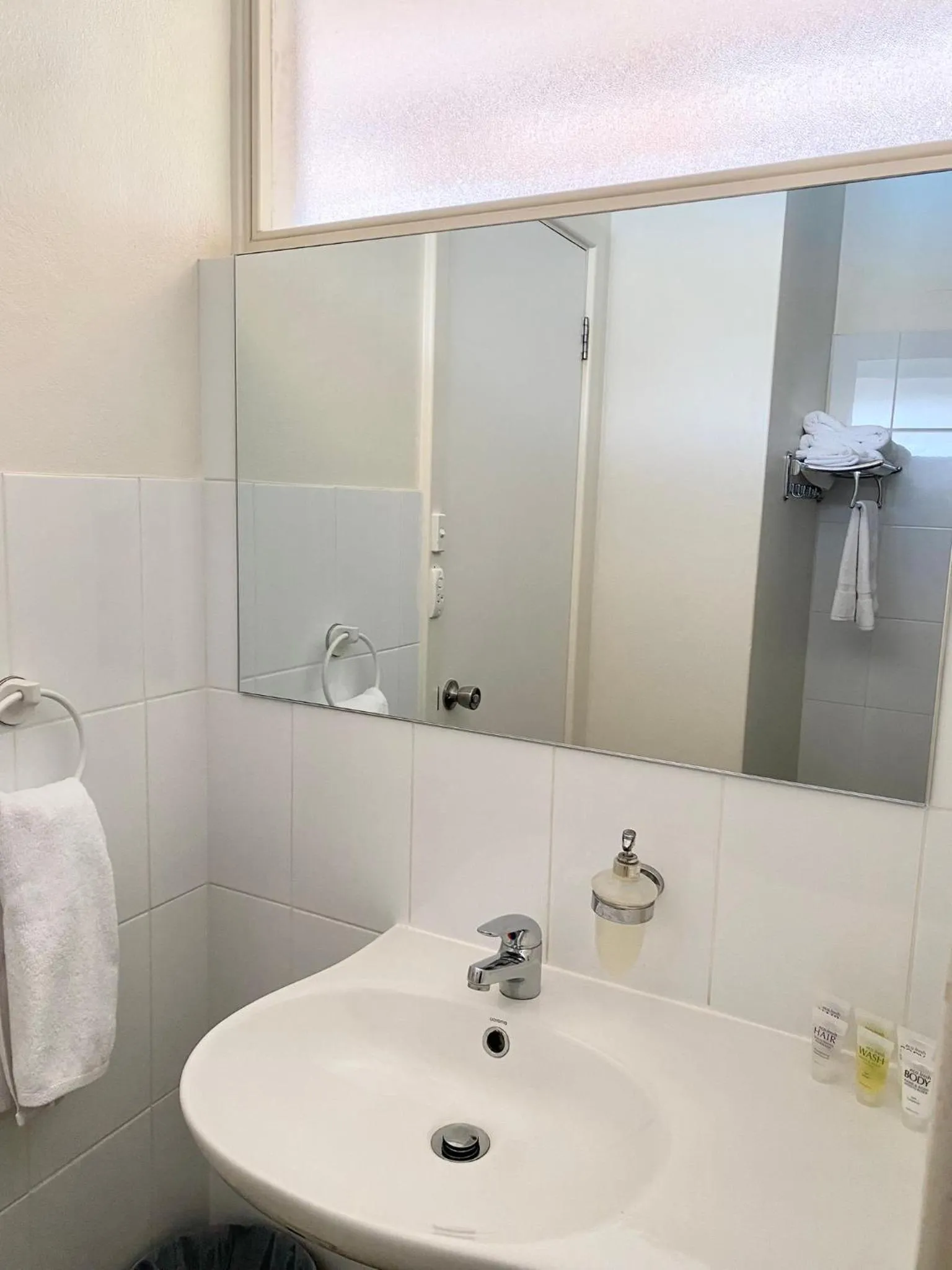 Bathroom in Paradise Motel Busselton