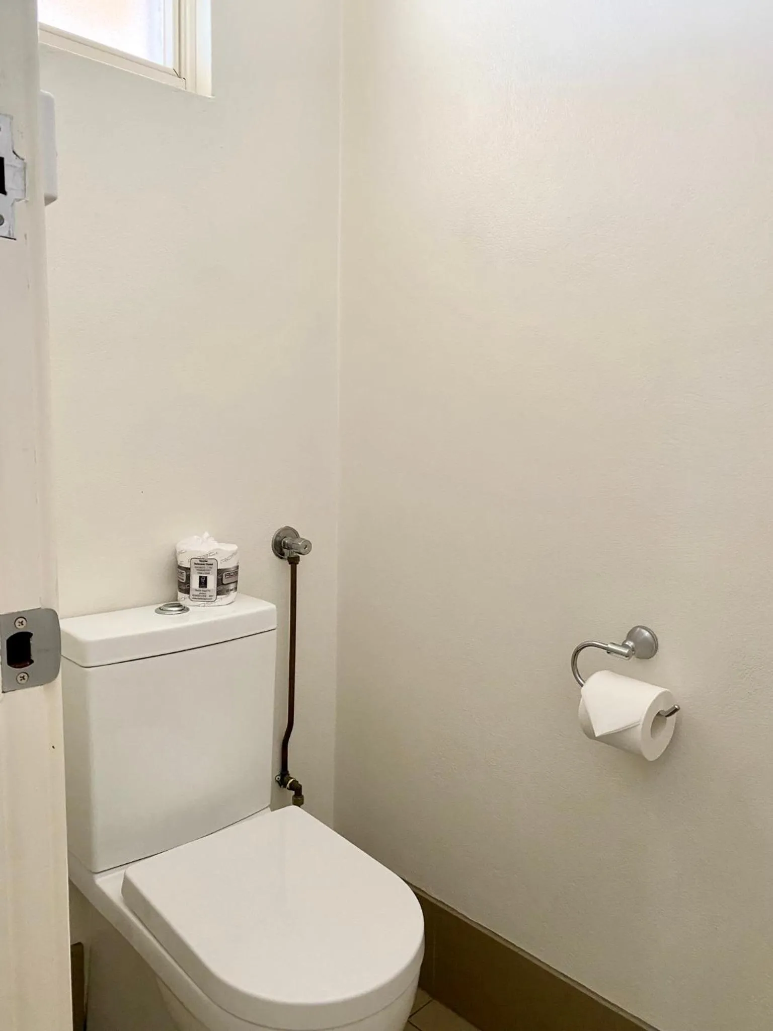 Toilet in Paradise Motel Busselton