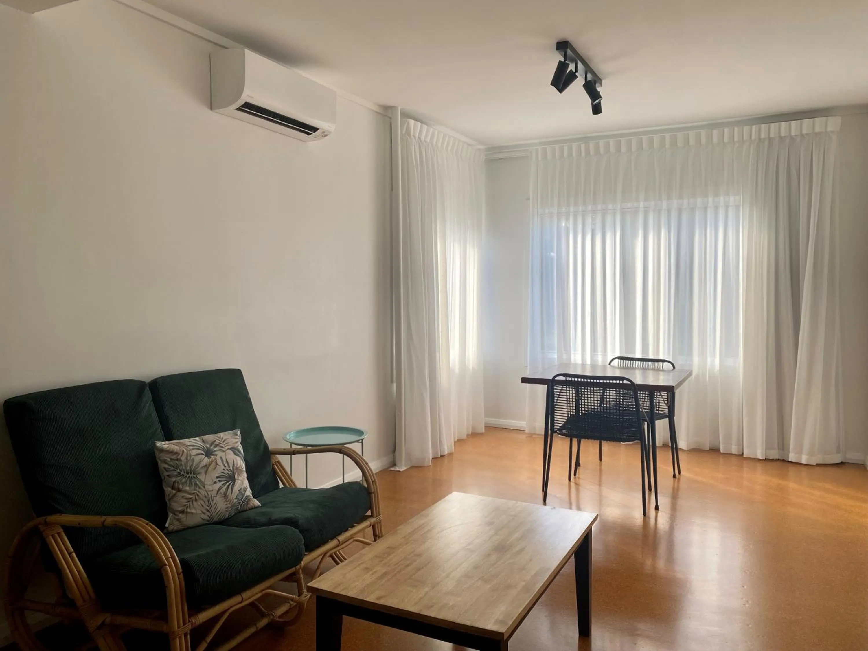 Living room in Paradise Motel Busselton