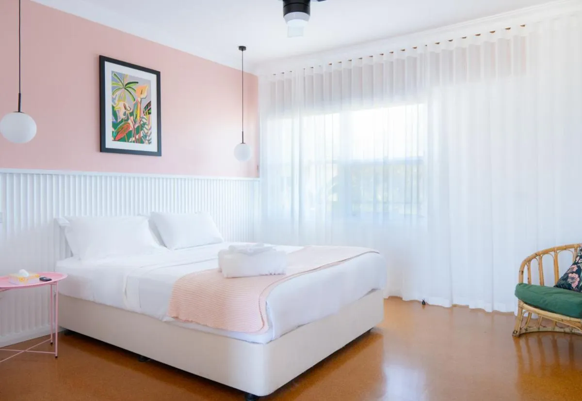 Photo of the whole room, Bed in Paradise Motel Busselton