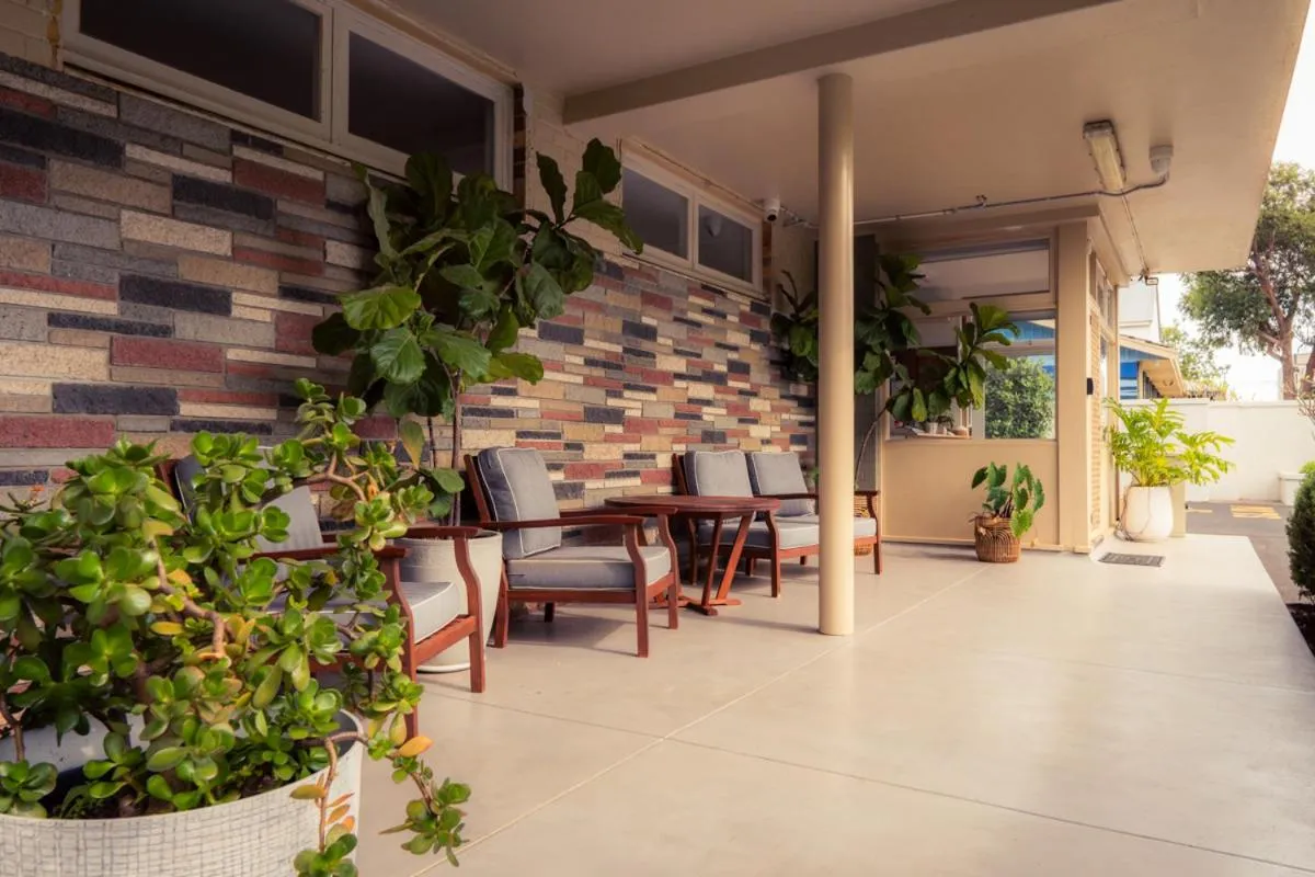Property building in Paradise Motel Busselton