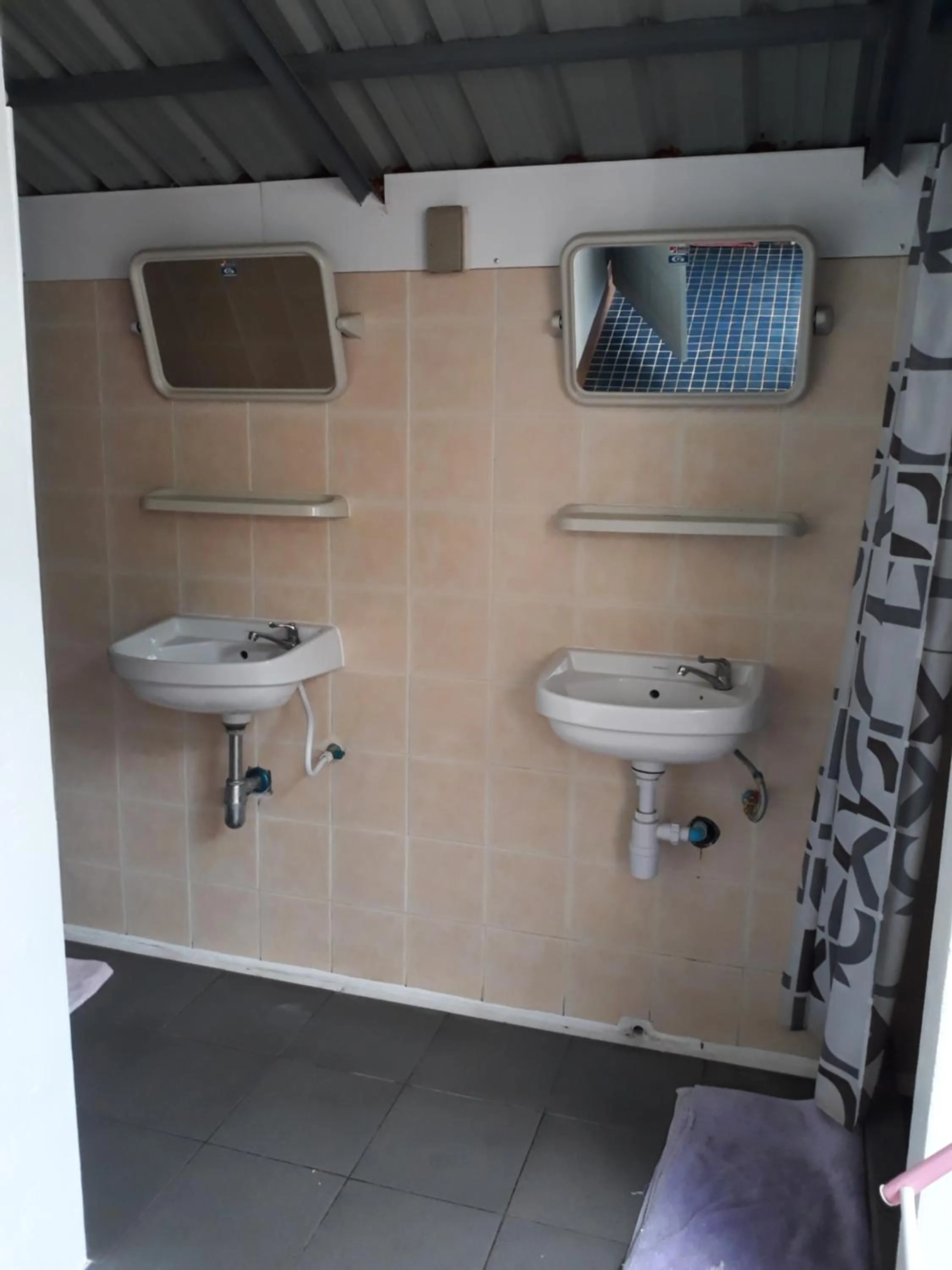 Bathroom in Dutch Guest้้house Chiang Mai