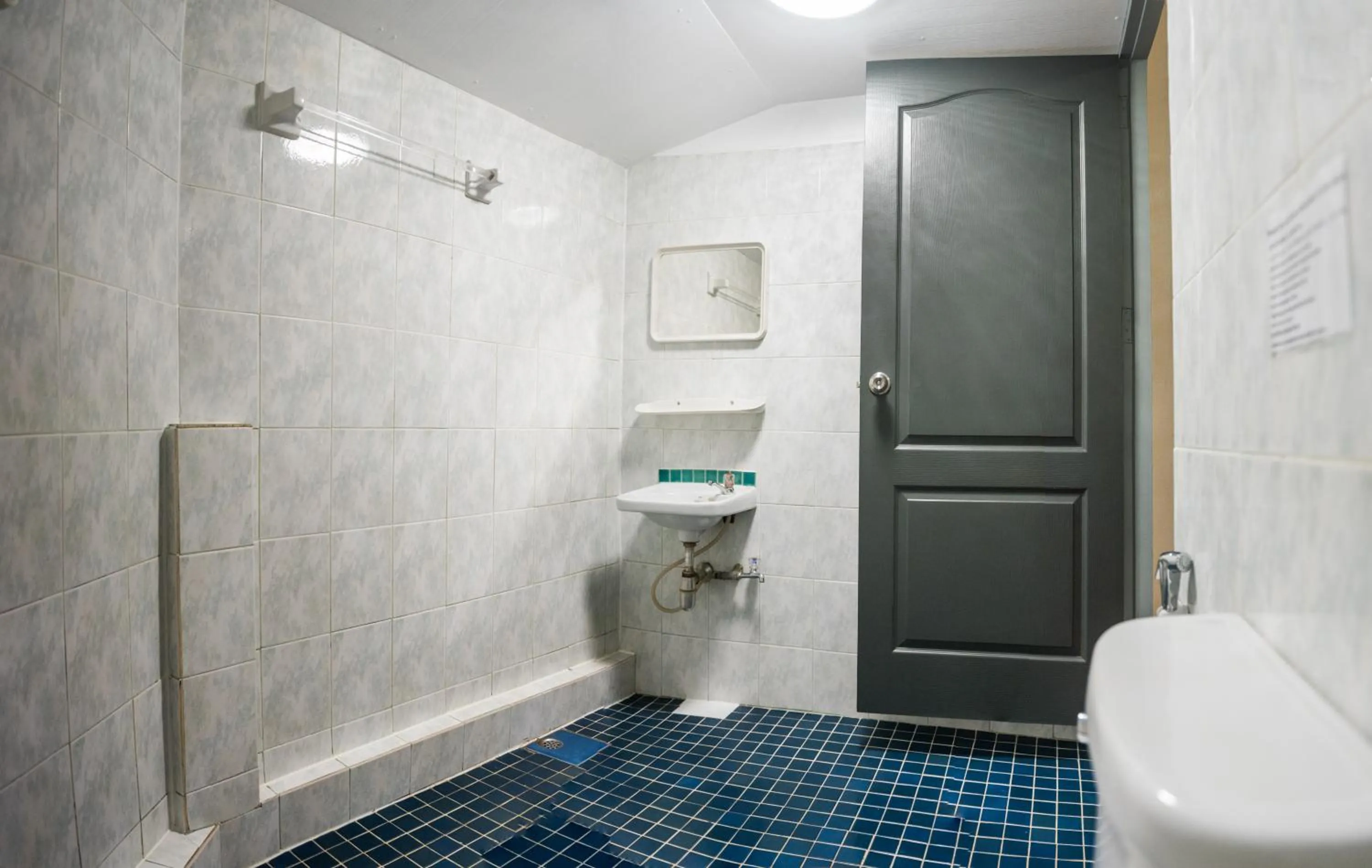 Bathroom in Dutch Guest้้house Chiang Mai