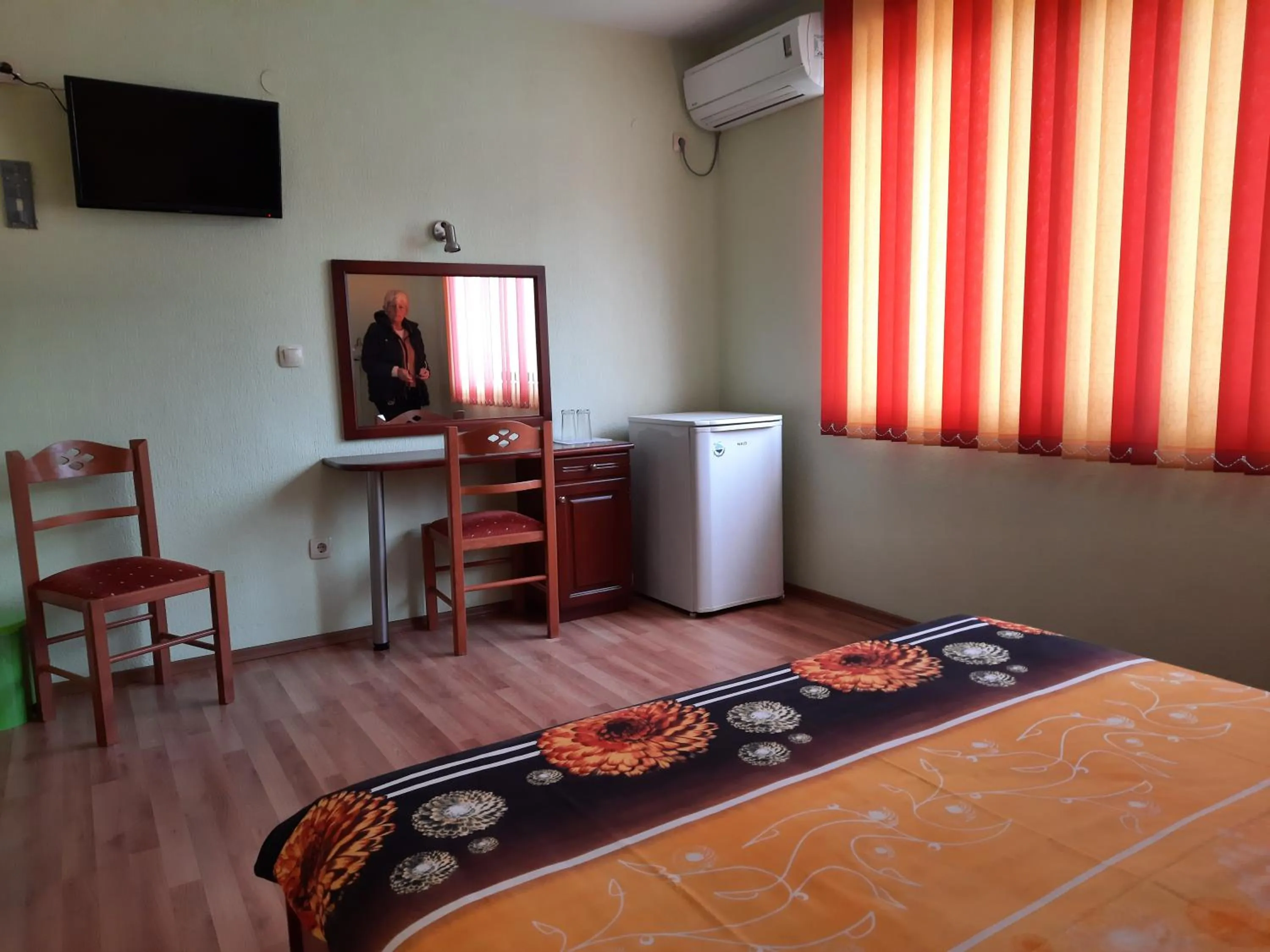 Bed in Motel Elegance