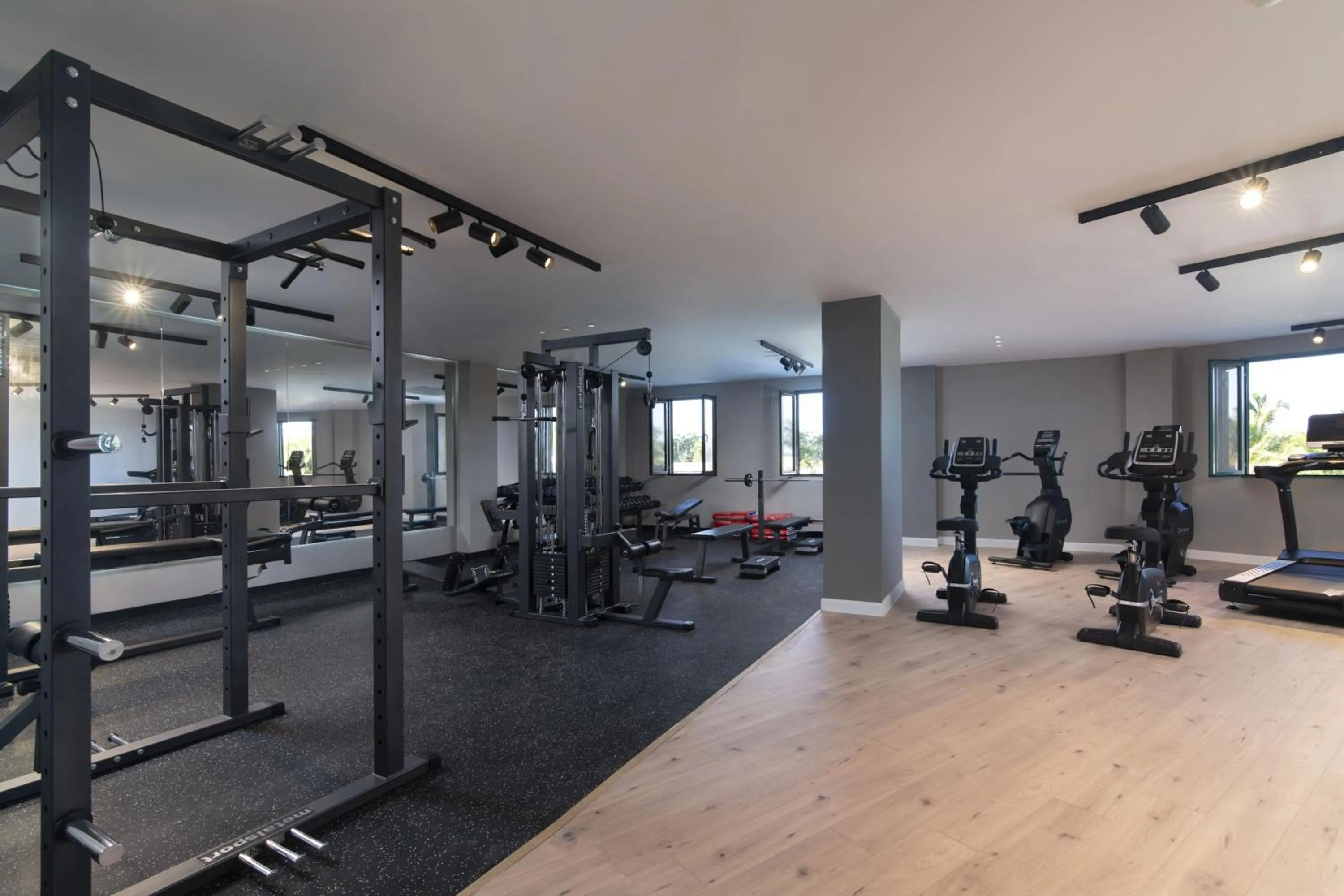 Fitness centre/facilities in Reserva Real by Harper