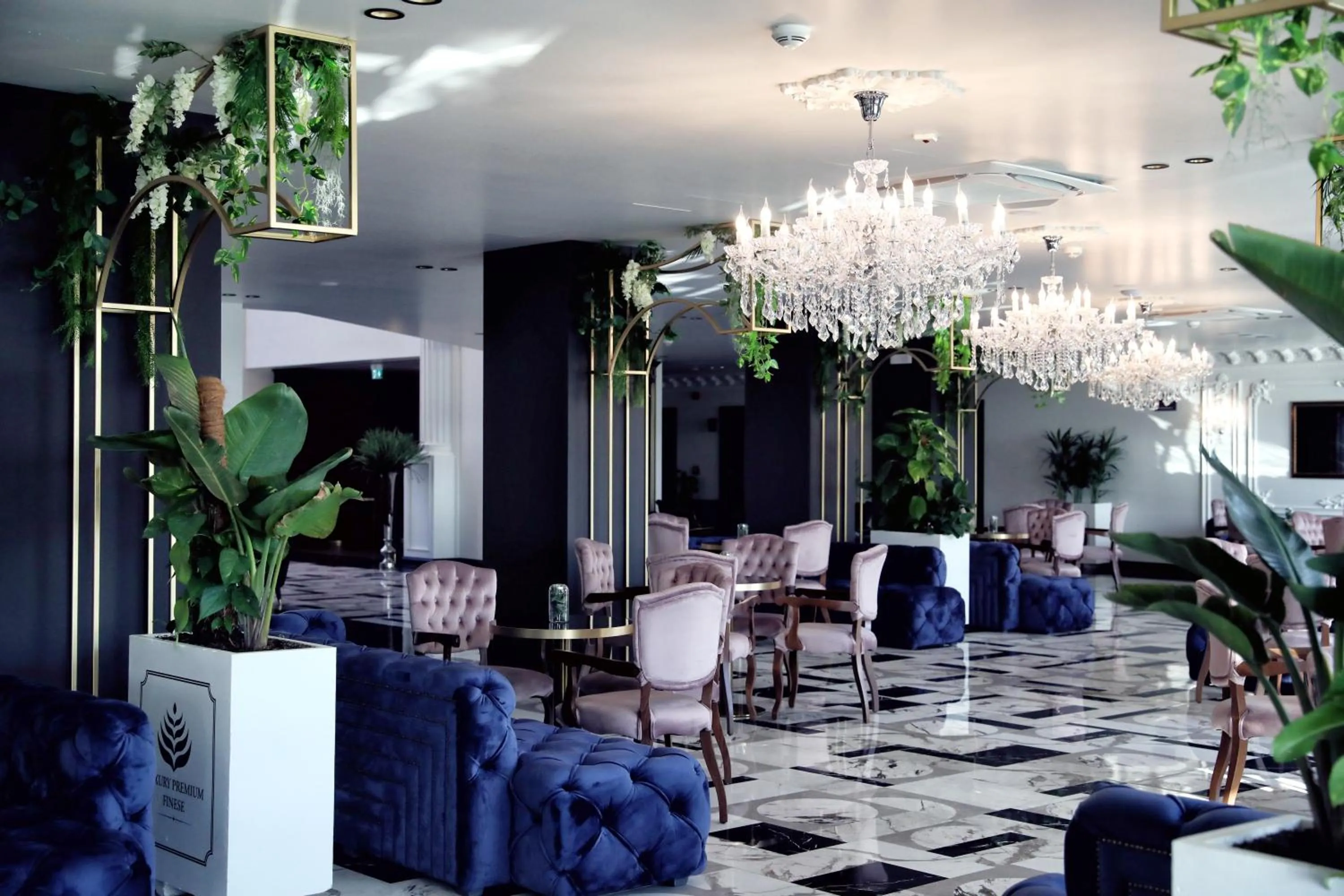 Luxury Premium Finese