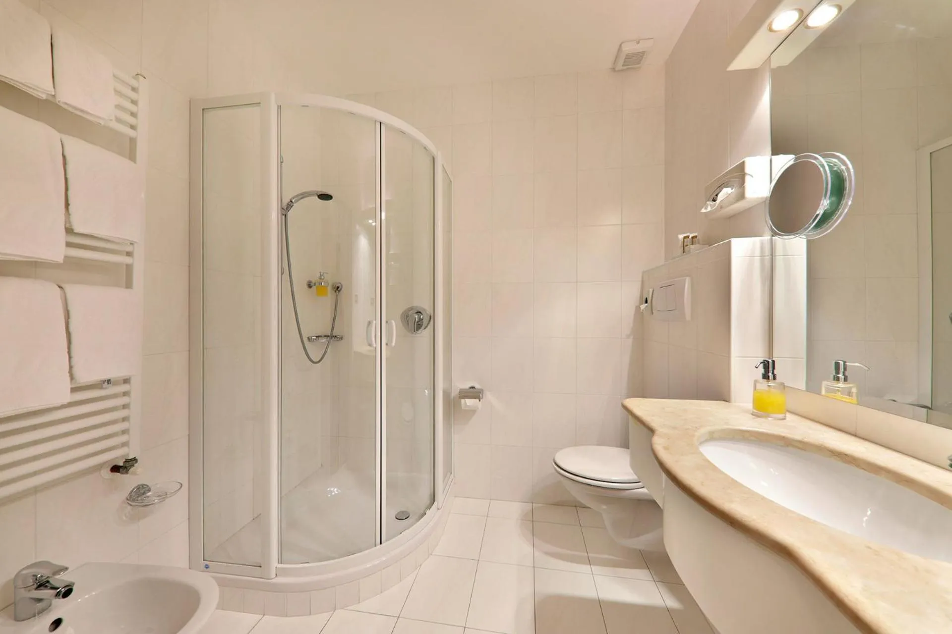 Bathroom in Hotel Mühle Mayer