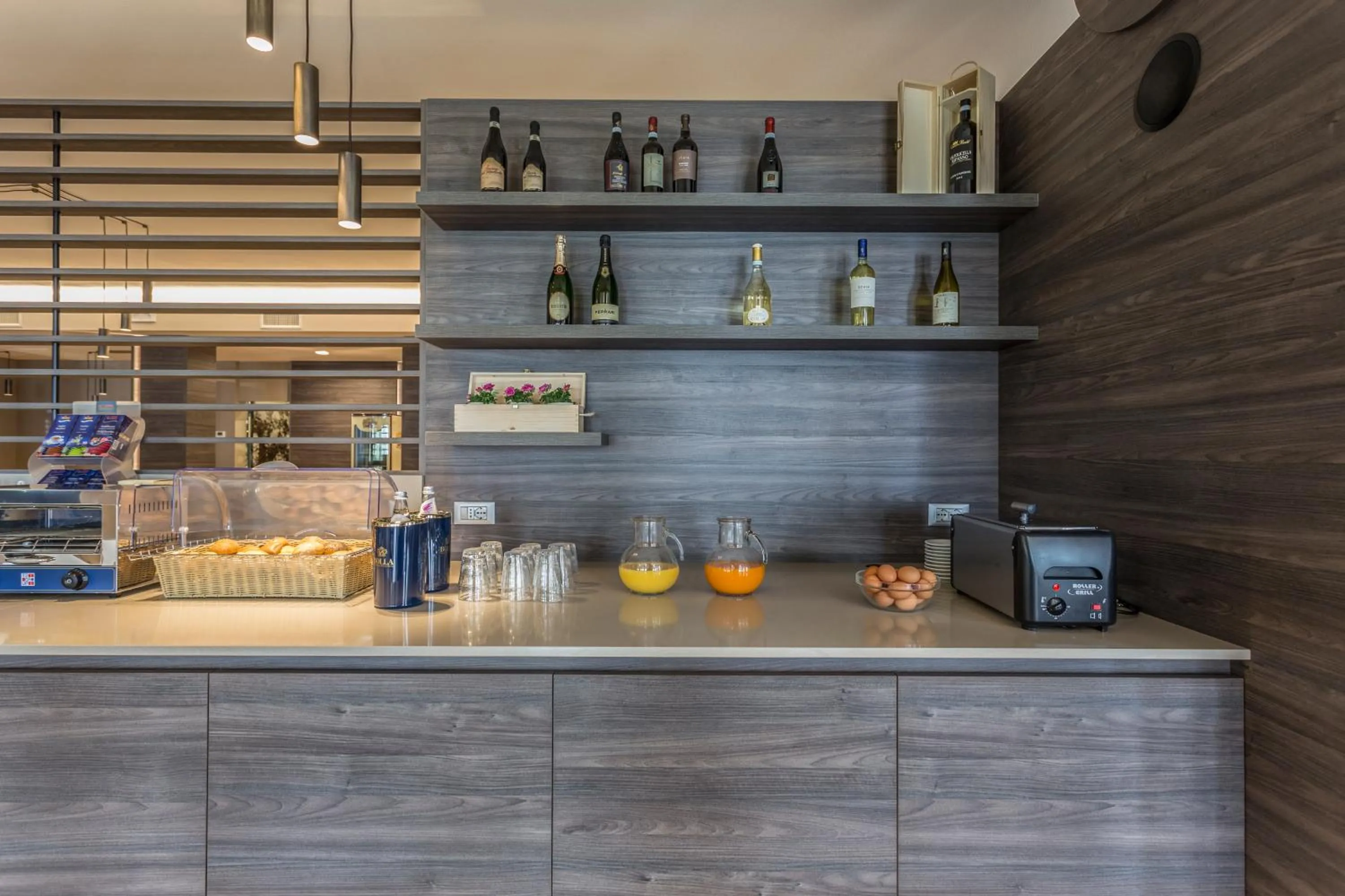 Food and drinks in Hotel Veronesi