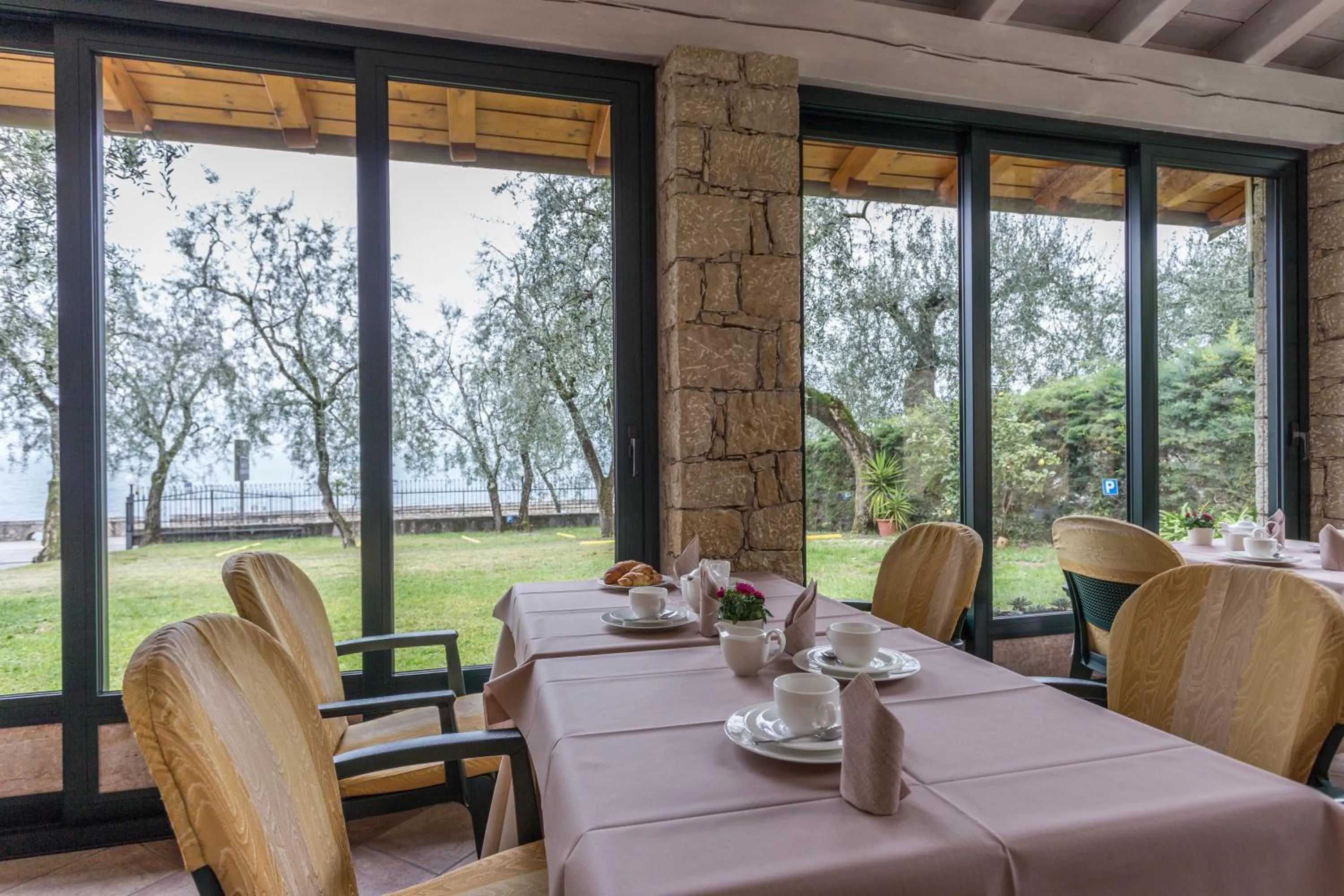 Dining area in Hotel Veronesi