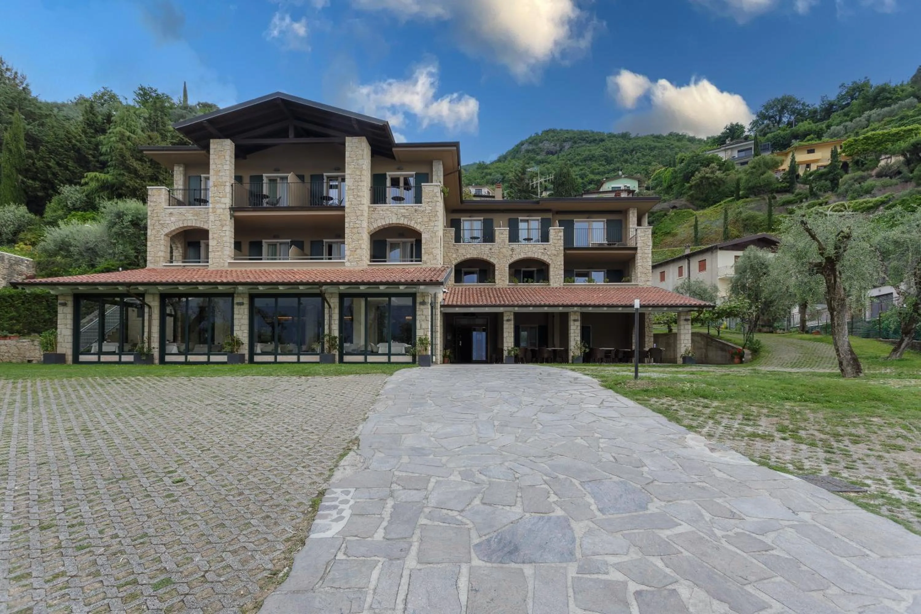 Property building in Hotel Veronesi