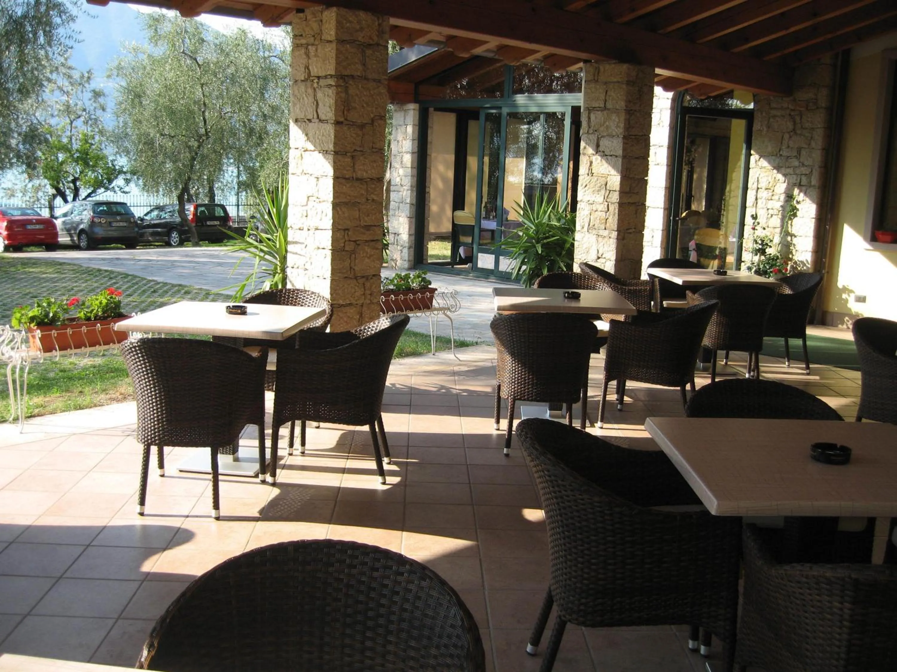 Lounge or bar in Hotel Veronesi