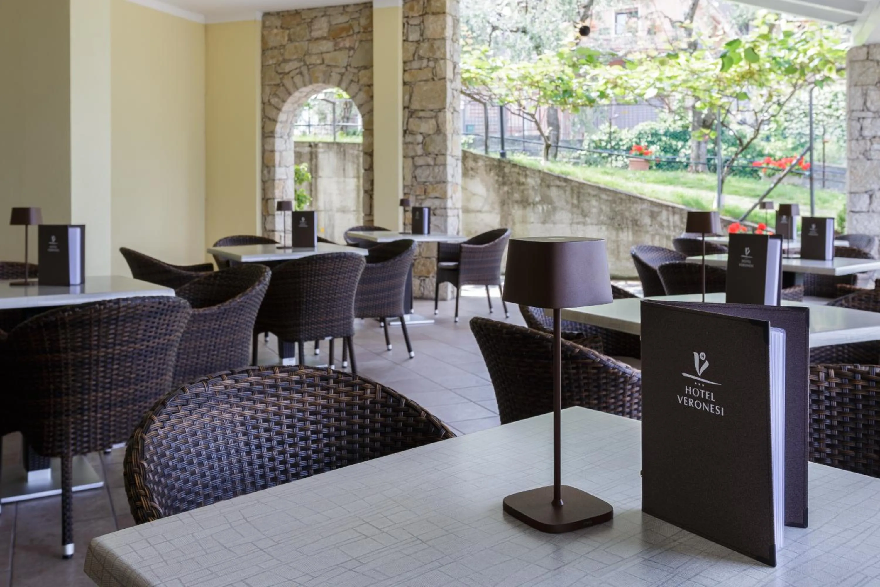 Patio in Hotel Veronesi