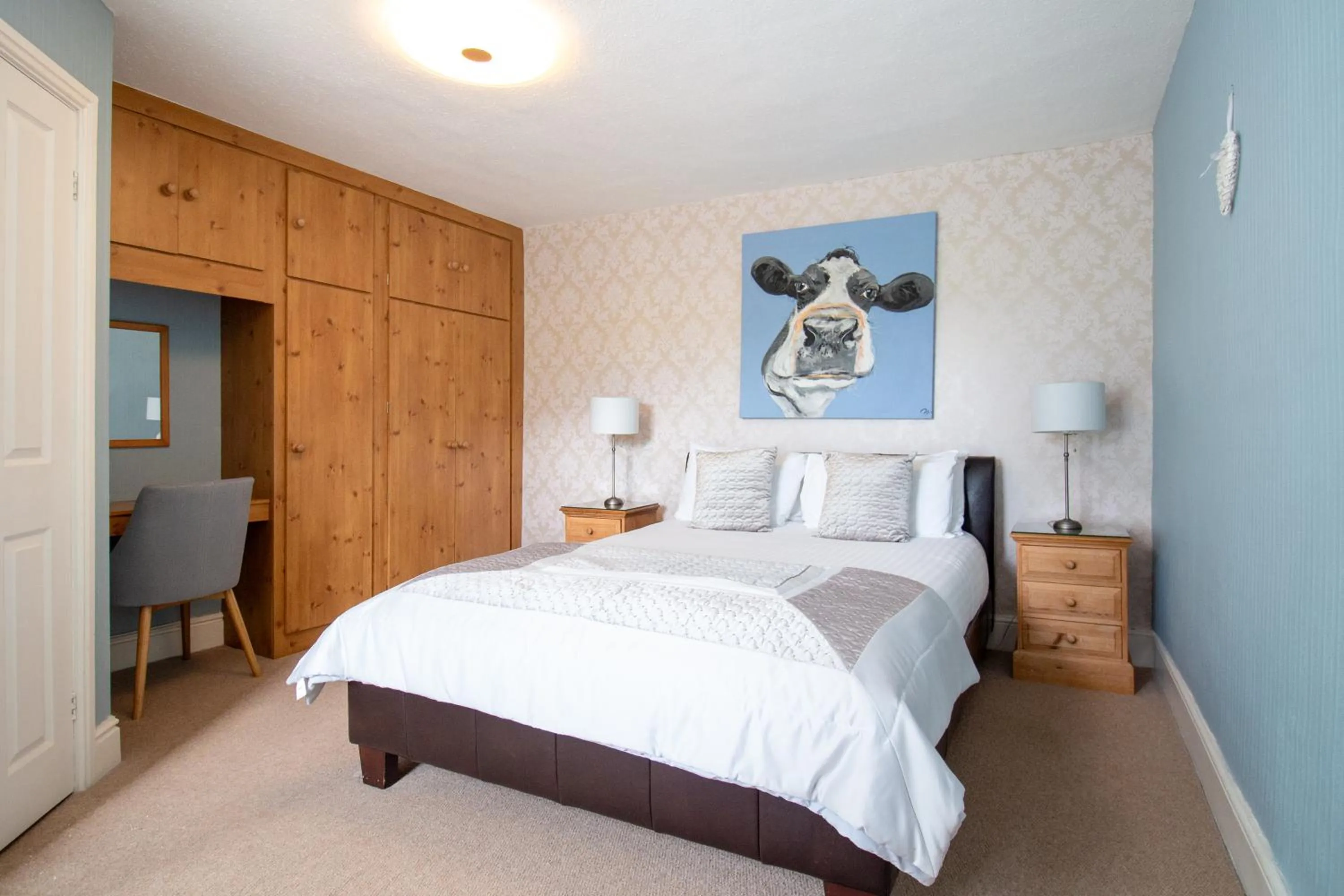 Bedroom, Bed in Newton House Hotel