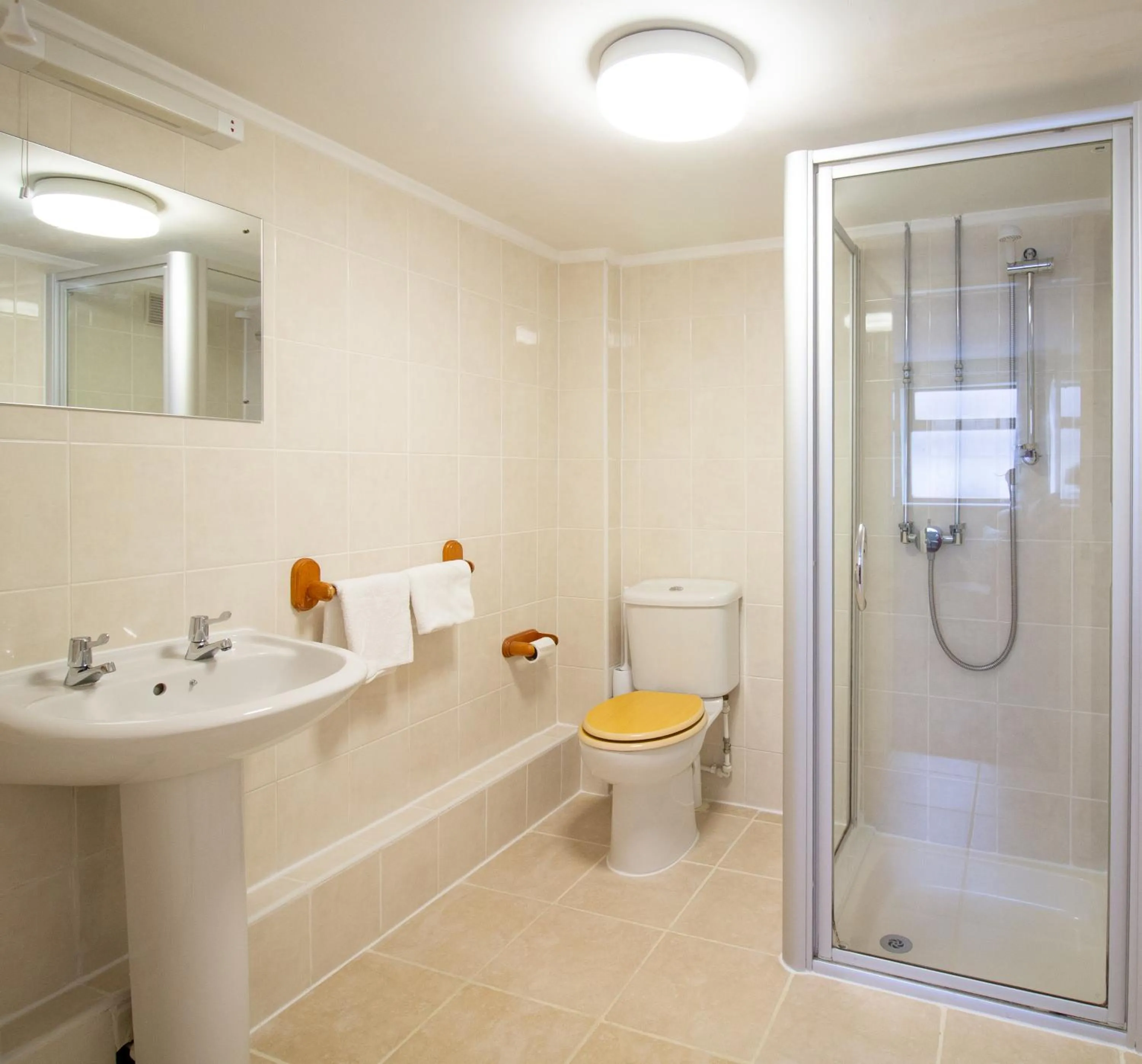 Bathroom in Newton House Hotel