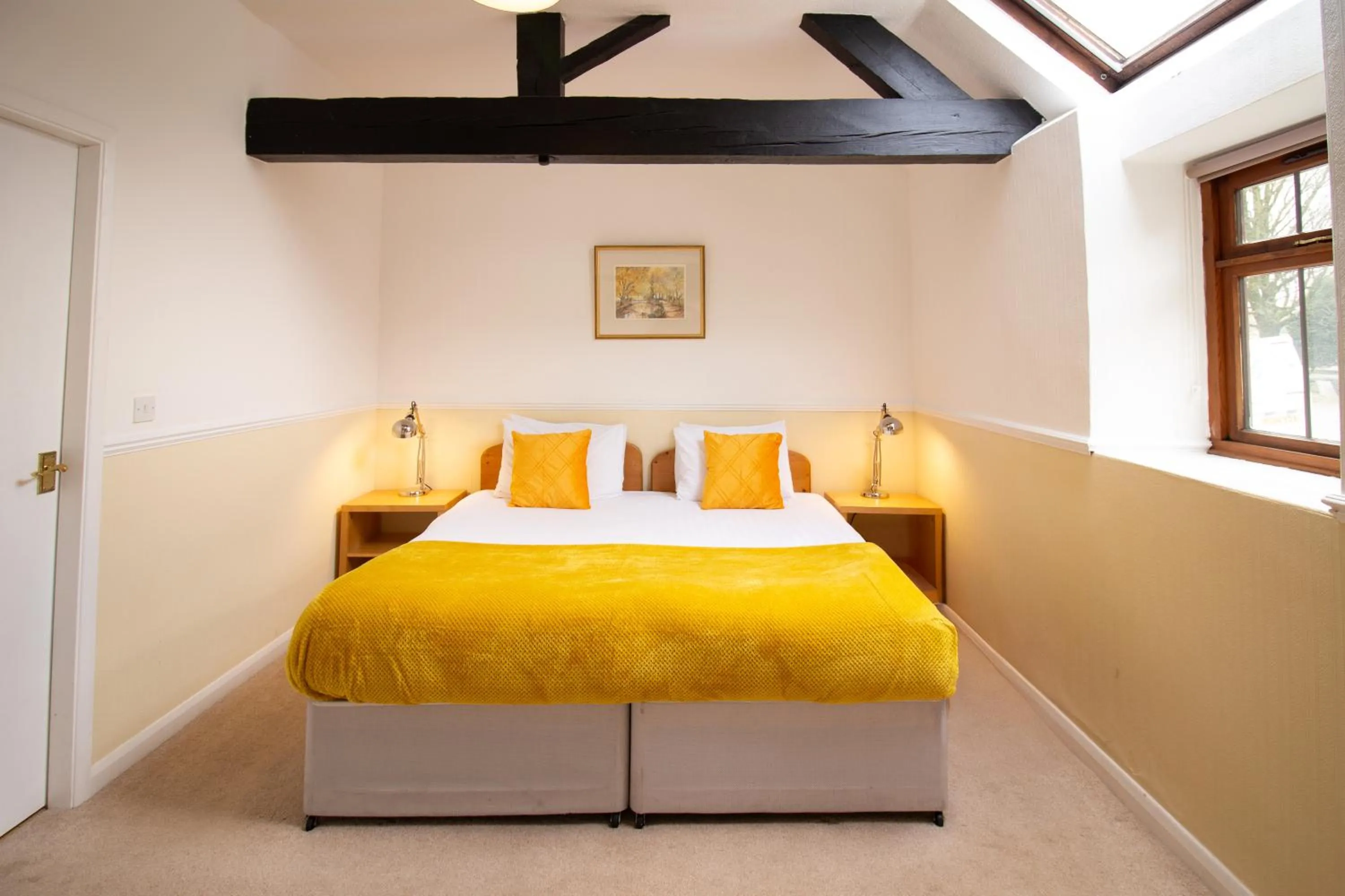 Bedroom, Bed in Newton House Hotel