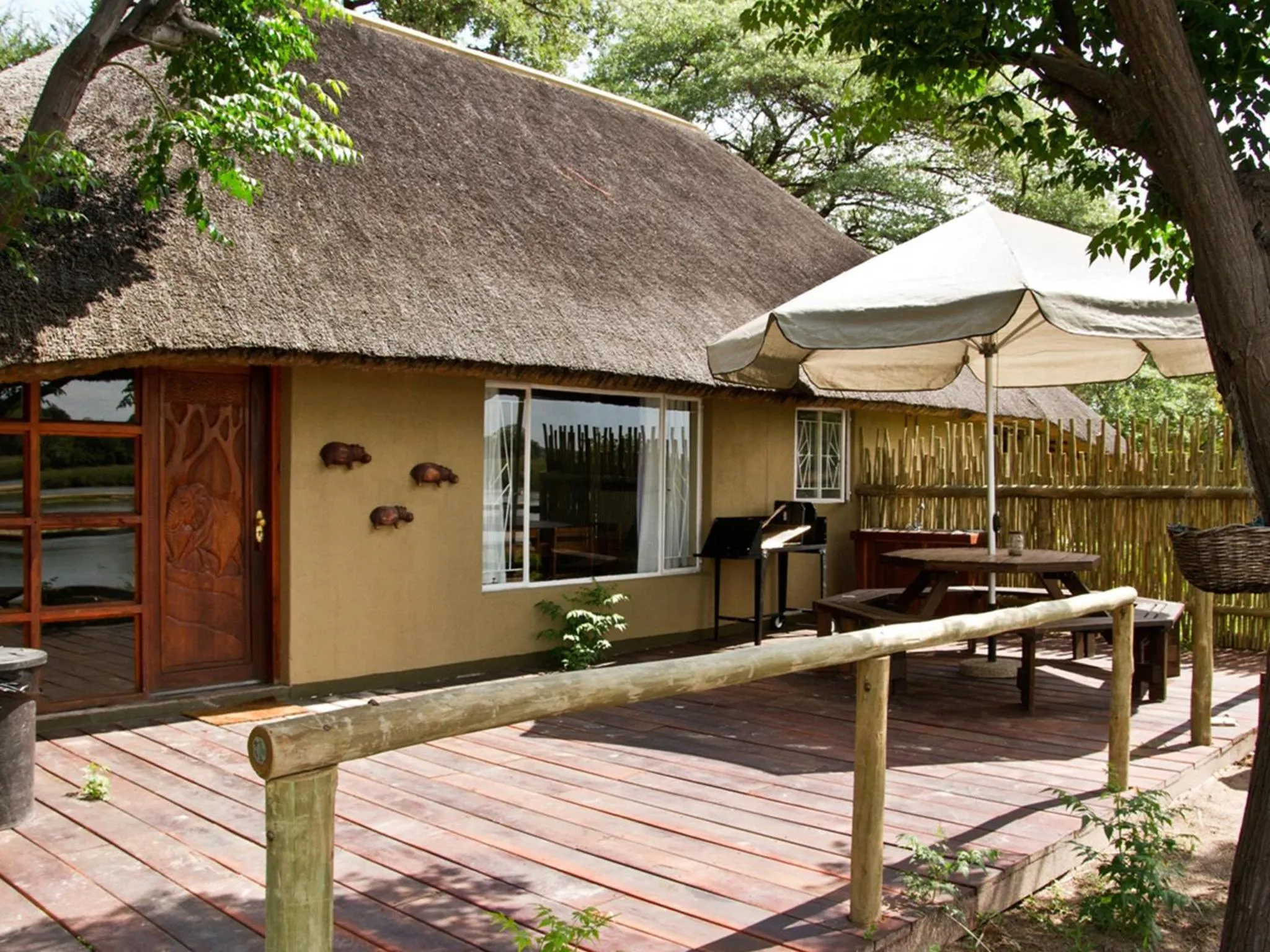 Patio in Gondwana Hakusembe River Lodge