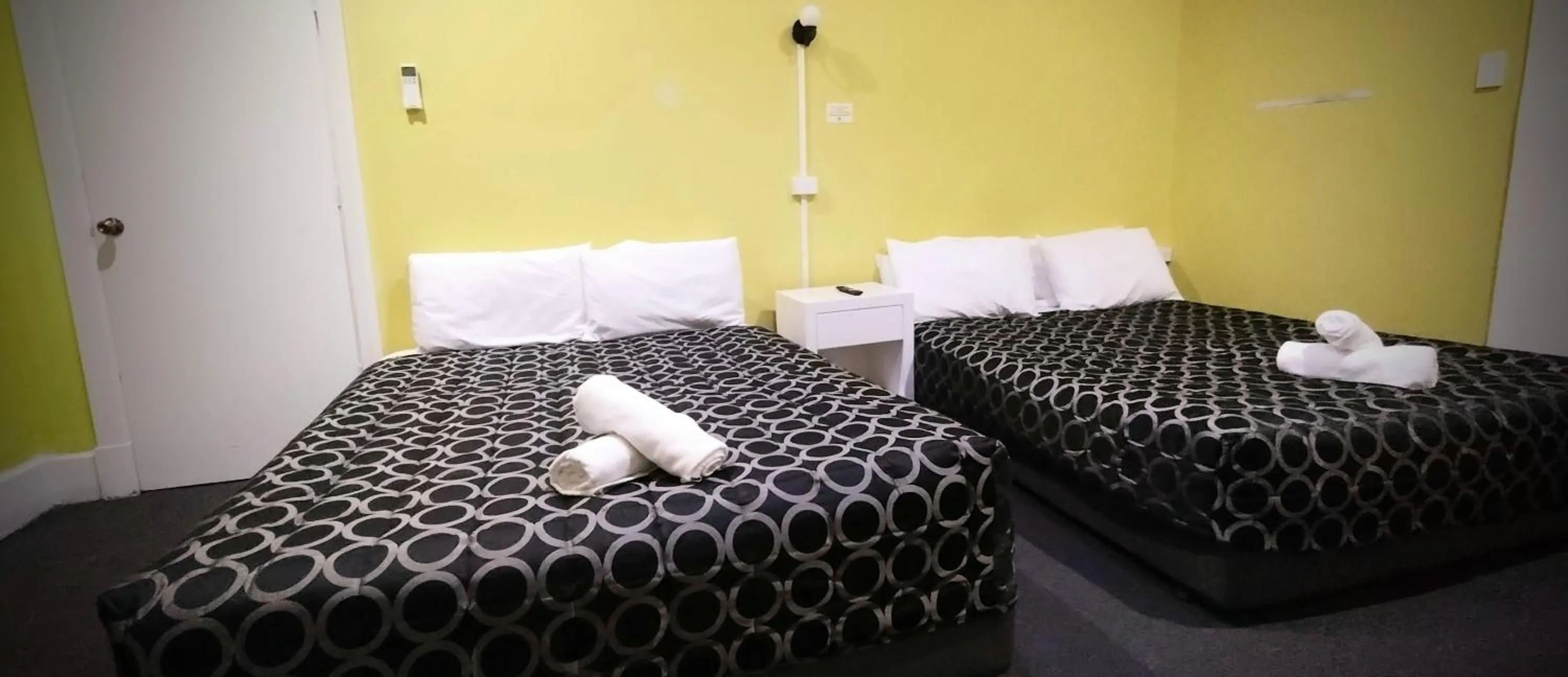 Bed in Albury Central Motel