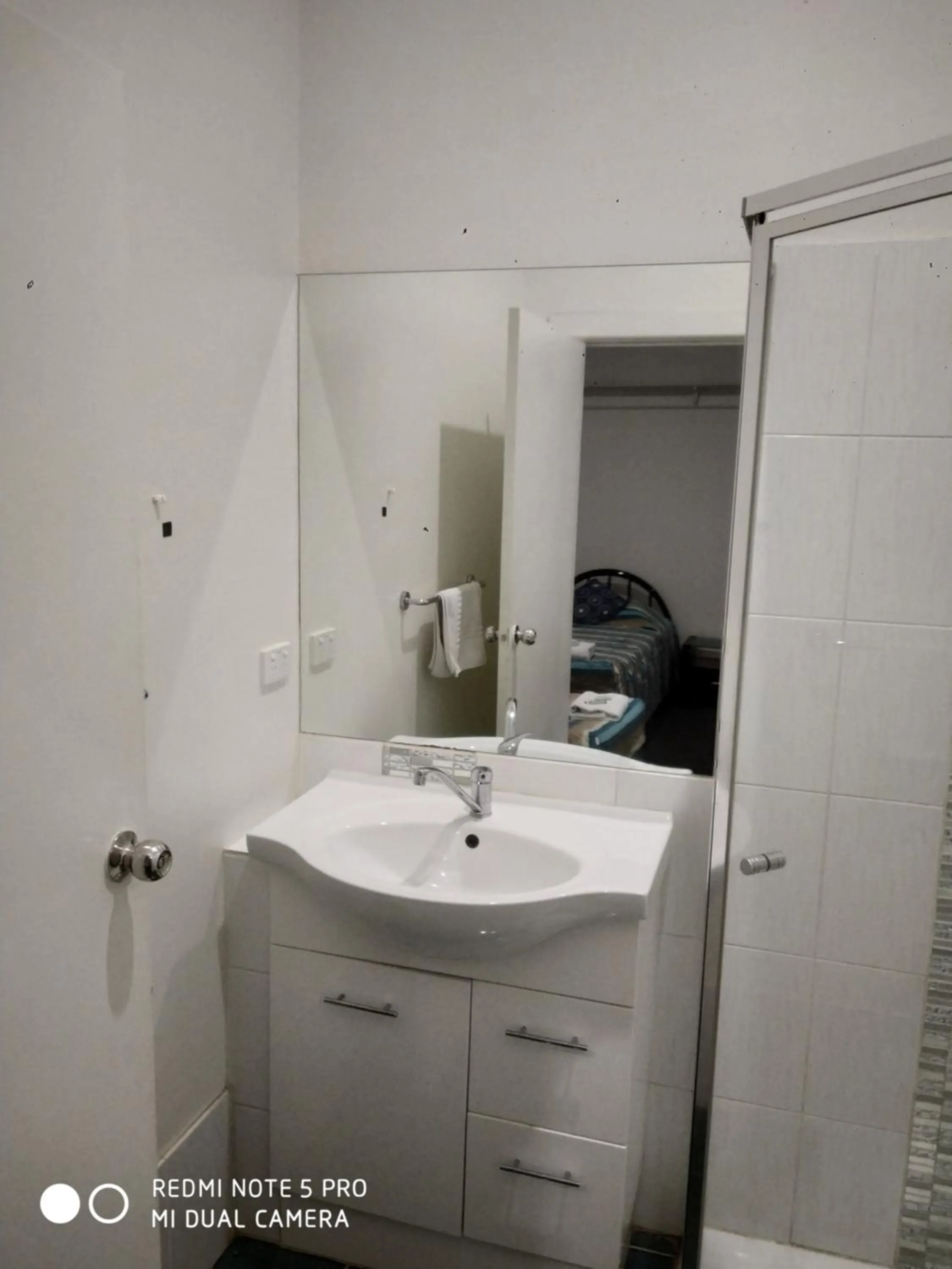 Bathroom in Albury Central Motel