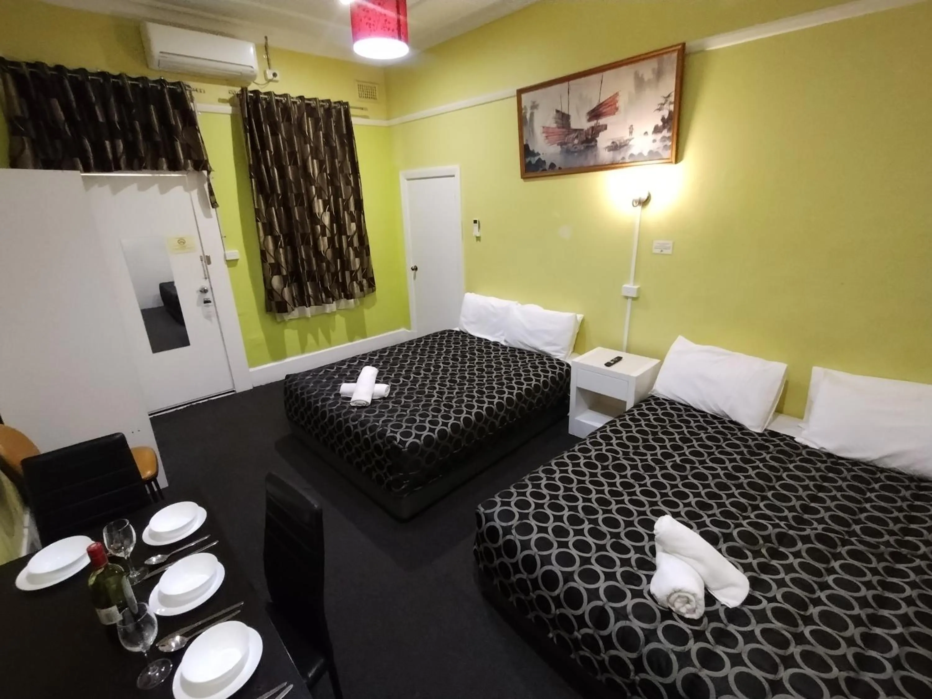 Bed in Albury Central Motel