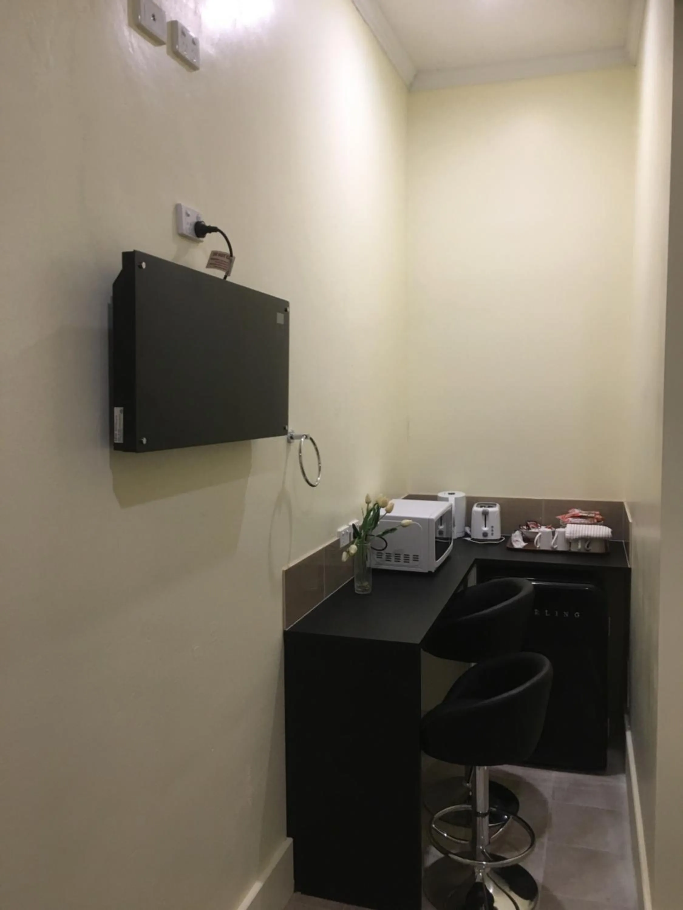 Kitchen or kitchenette in Albury Central Motel