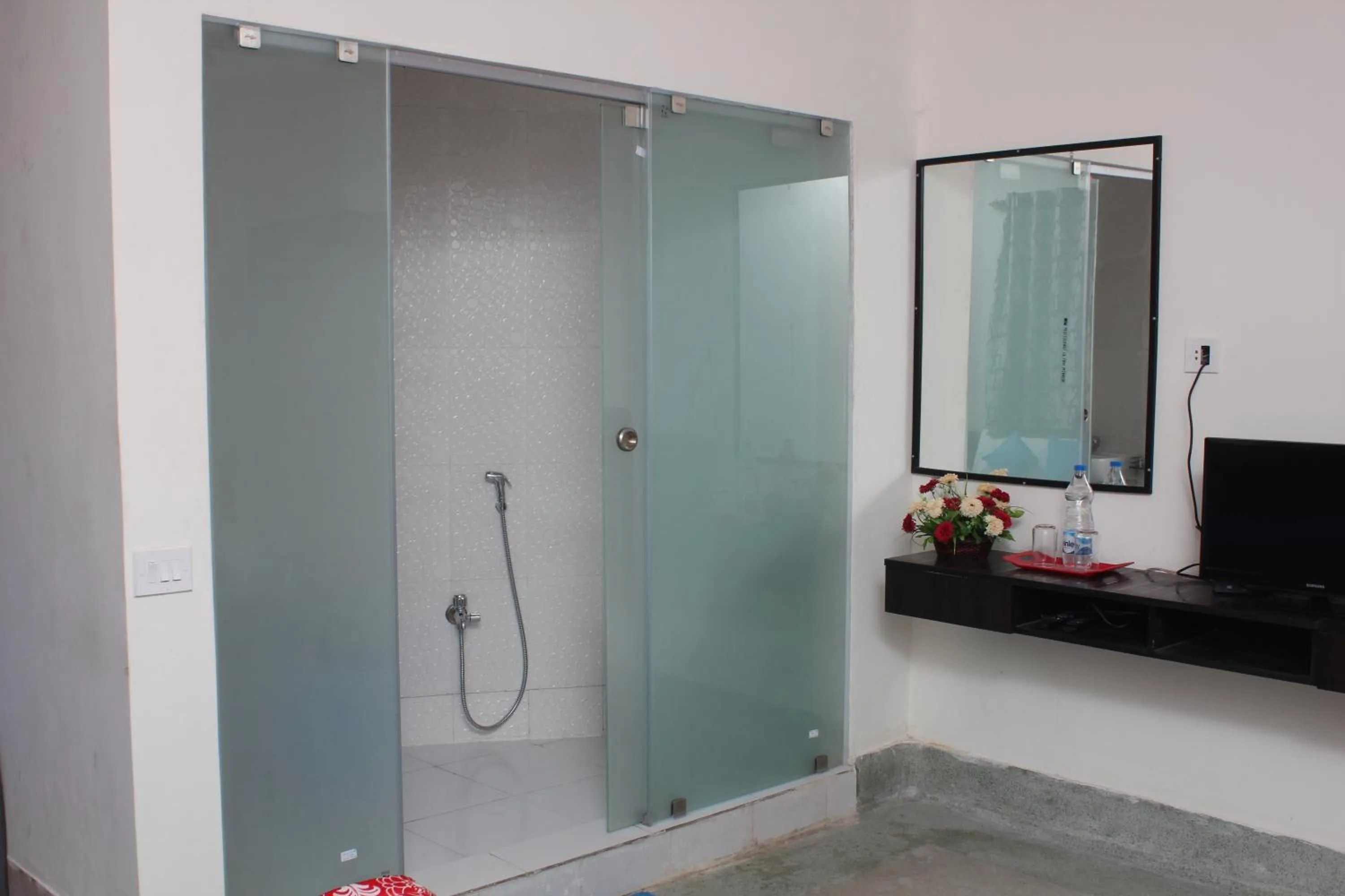 Photo of the whole room in Hotel Nest International