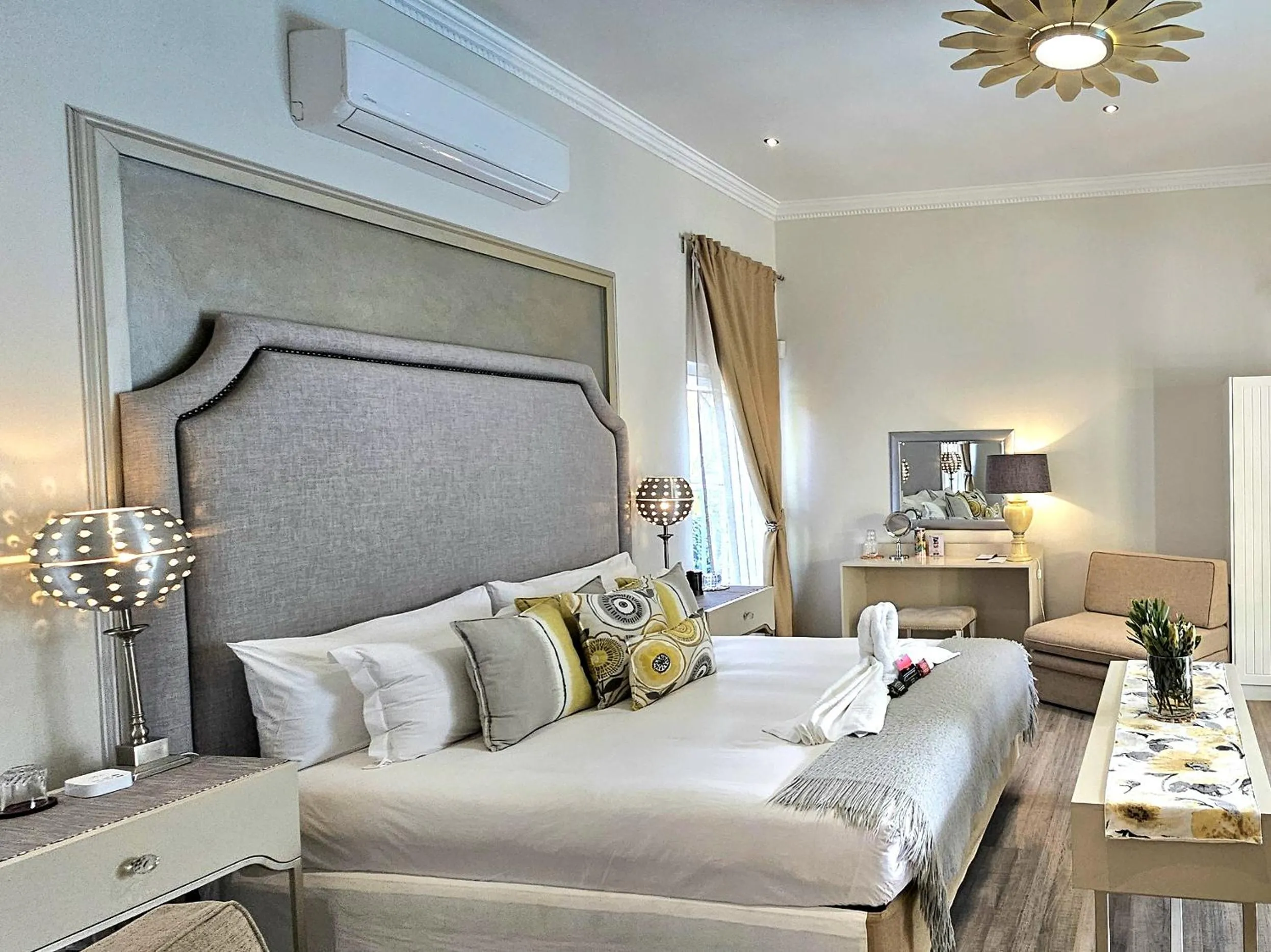 Bed in Fleur du Soleil Luxury Guesthouse