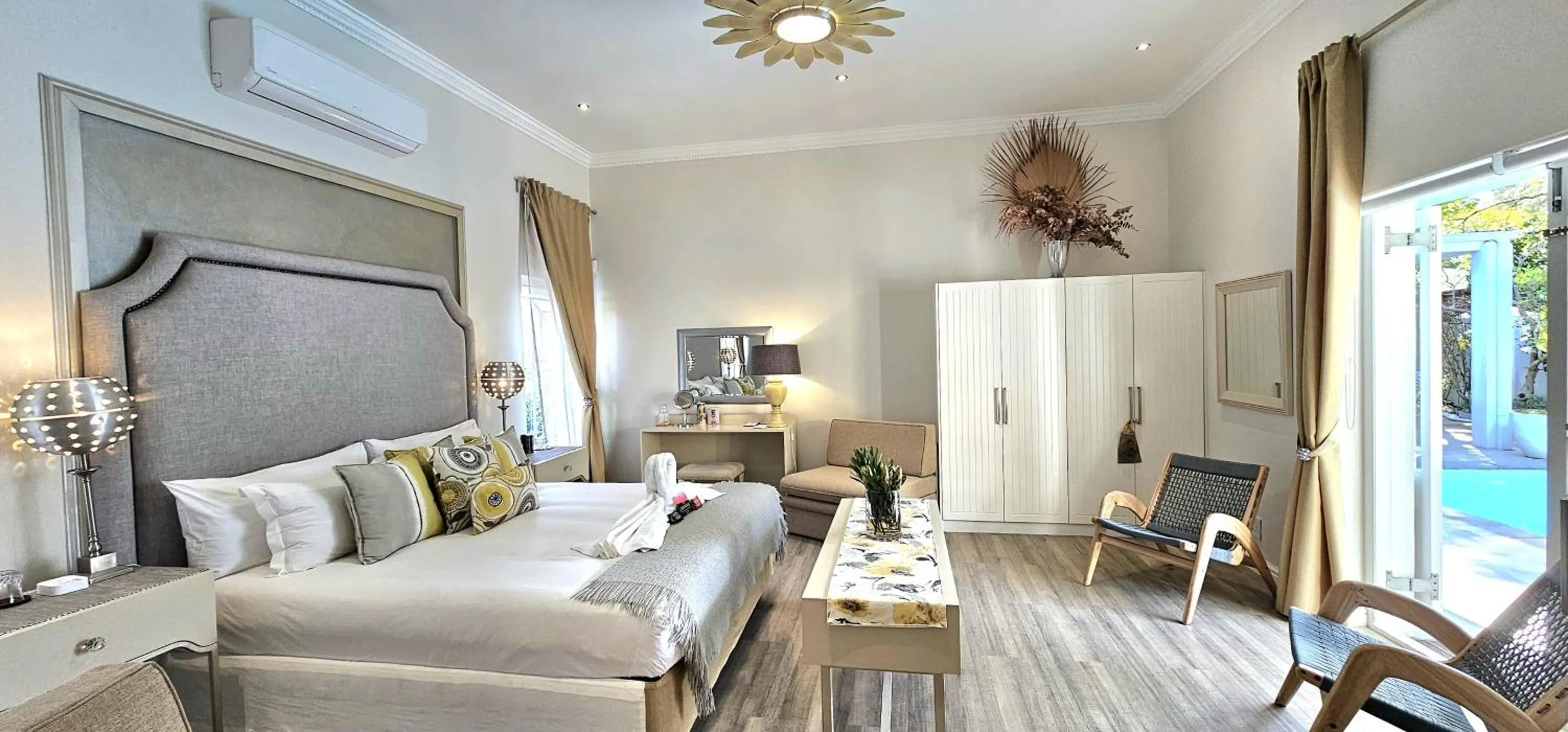 Bed in Fleur du Soleil Luxury Guesthouse