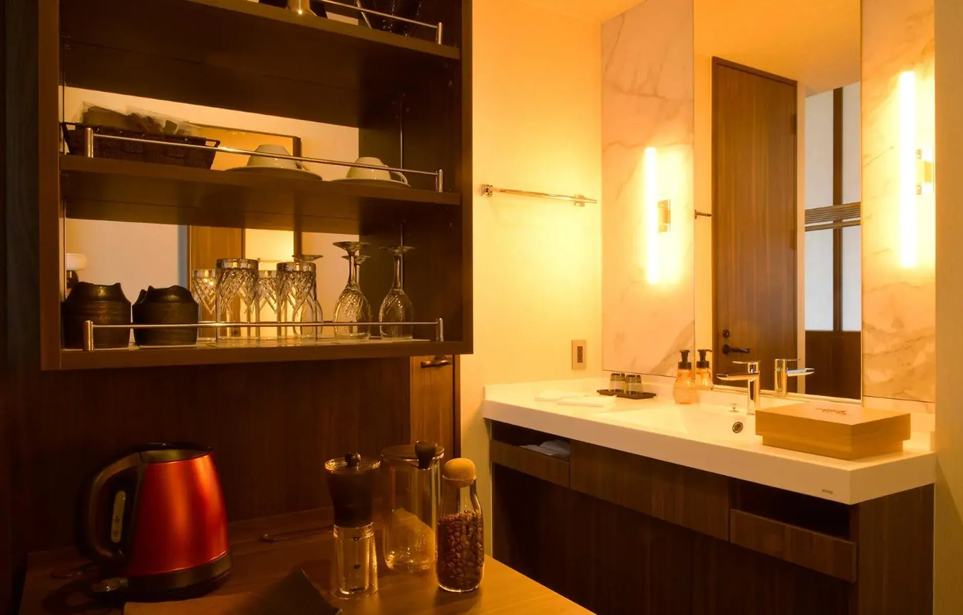 Deluxe Double Room with Cypress Onsen View Bath - single occupancy - Non-Smoking in Hotel Premium Lake TOYA Deluxe Double Room with Cypress Onsen View Bath - single occupancy - Non-Smoking in Hotel Premium Lake TOYA