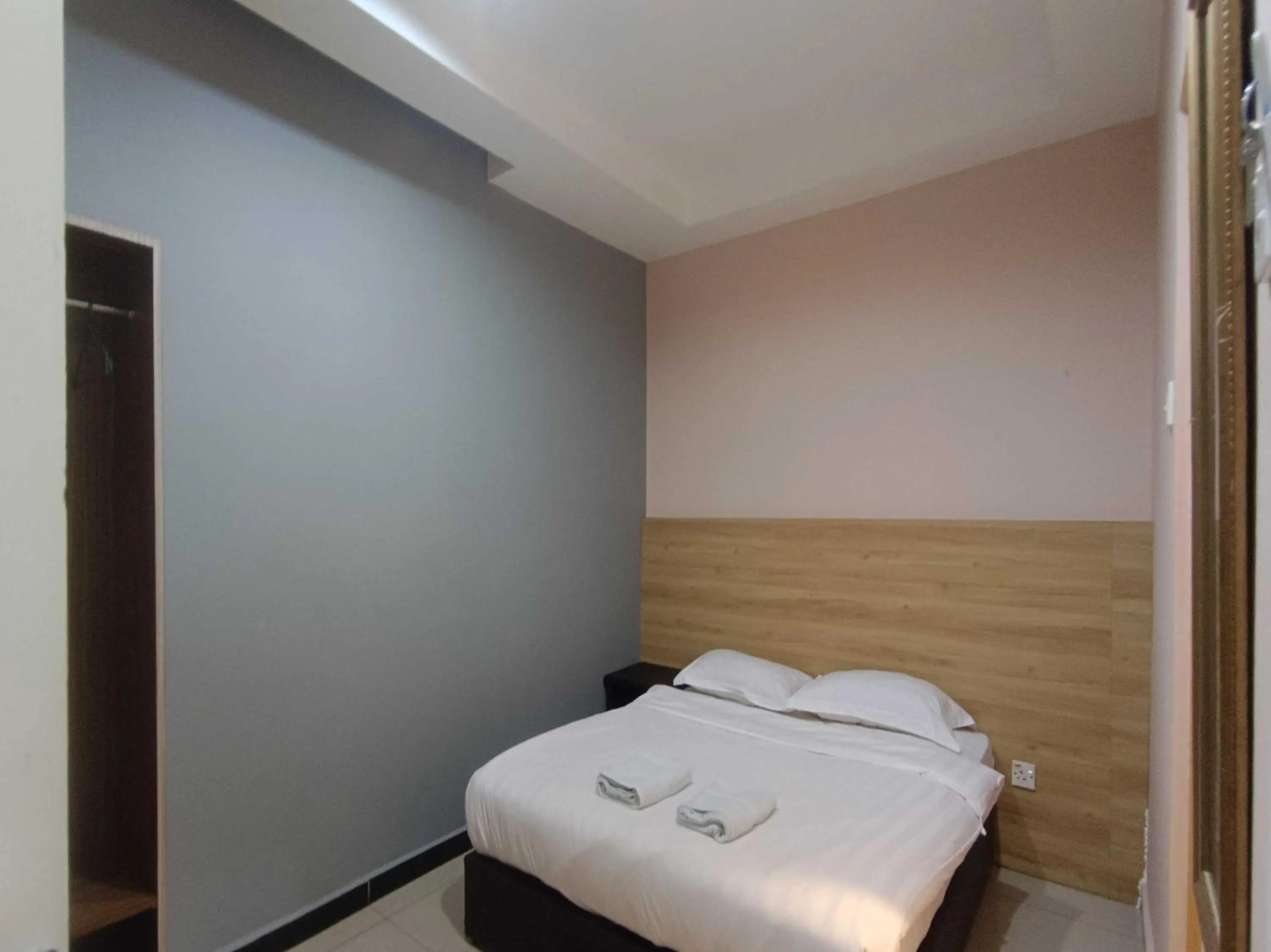 Bed in Hotel O Rainfield Inn