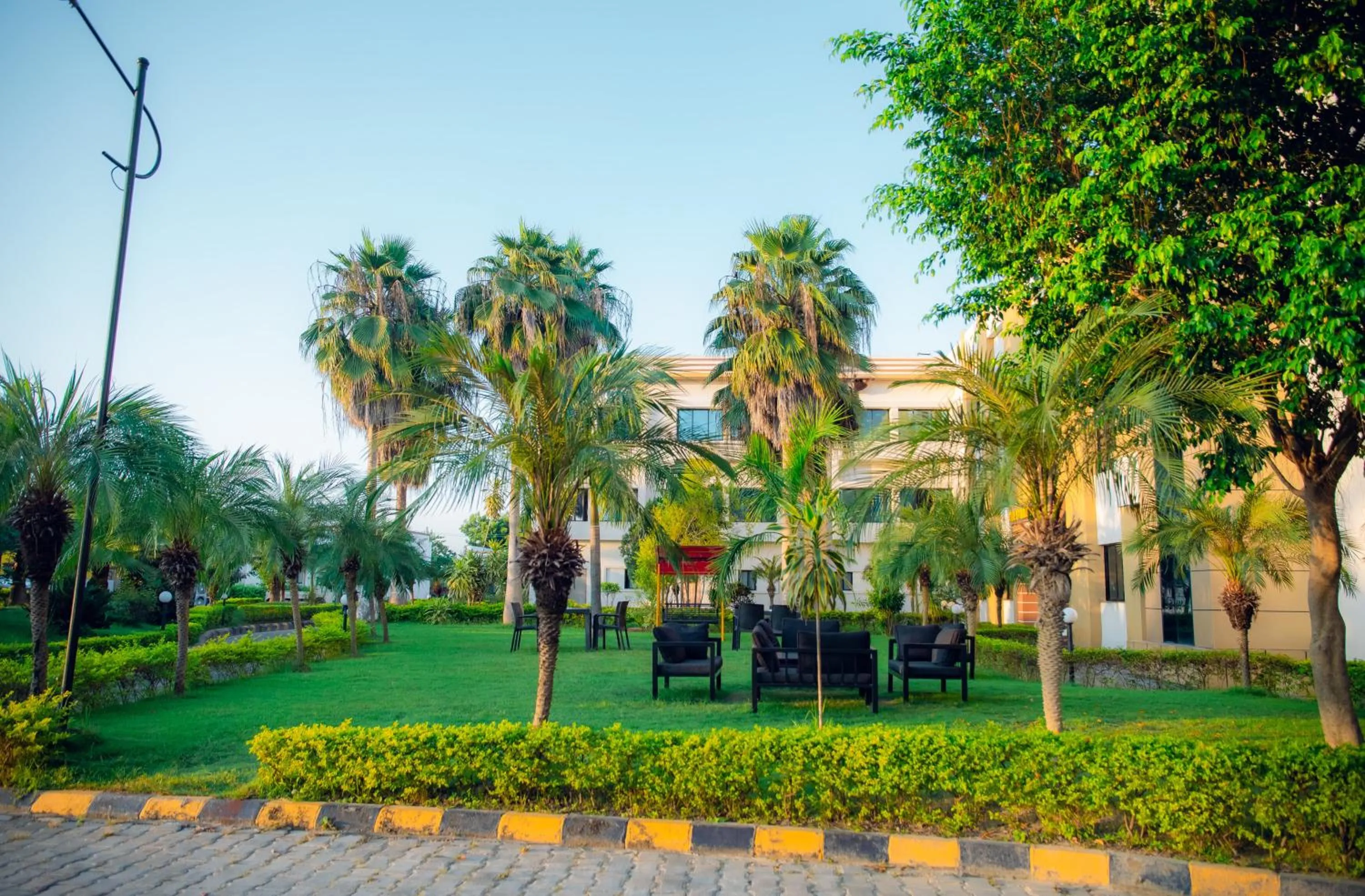 Garden in Bodhi Redsun - Gateway to Lumbini, Comfort in Bhairahawa