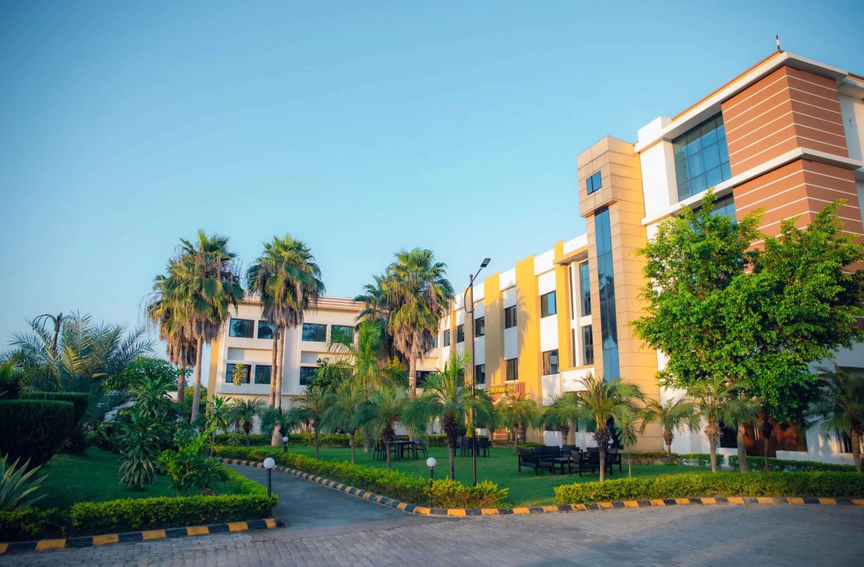 Garden in Bodhi Redsun - Gateway to Lumbini, Comfort in Bhairahawa