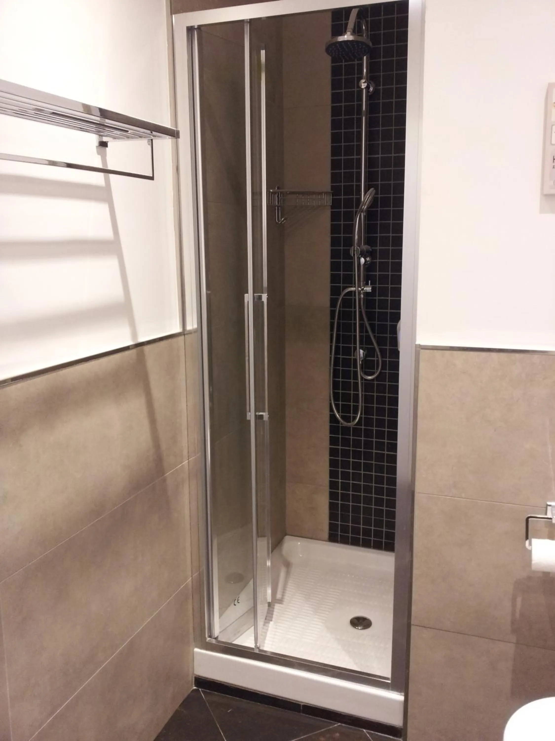 Shower in Residenza Piazza Moro