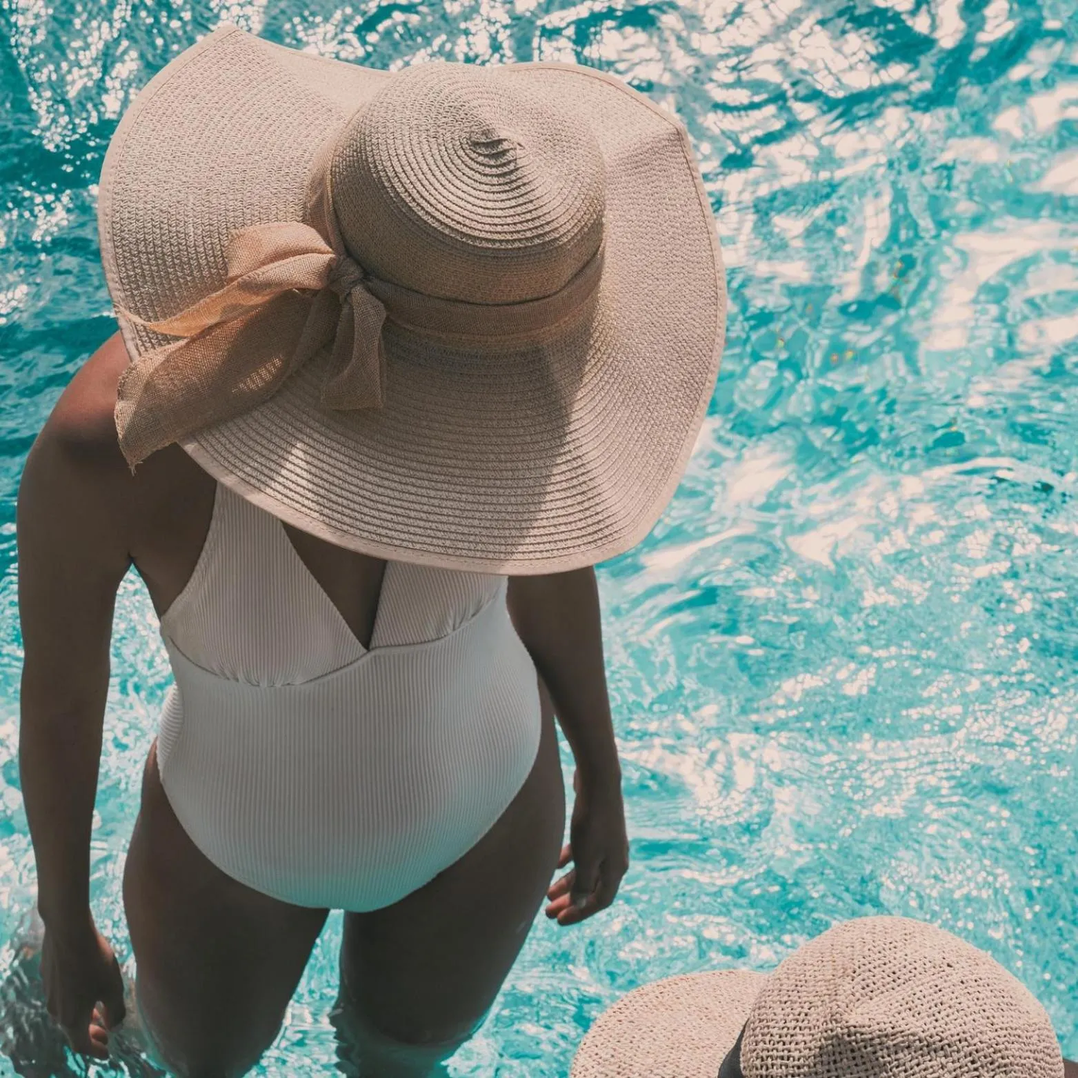 People in MORF suites