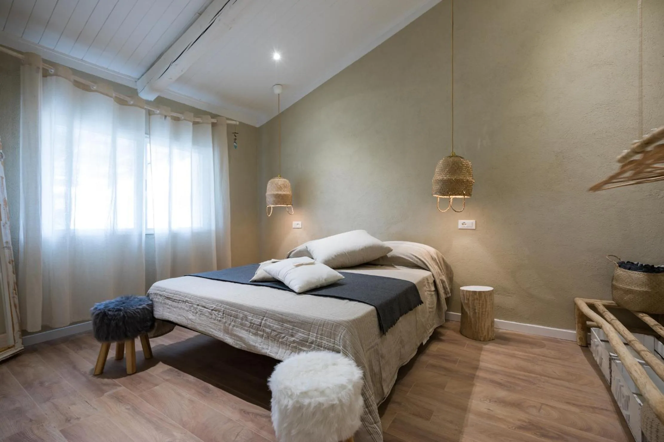 Bedroom, Bed in MORF suites