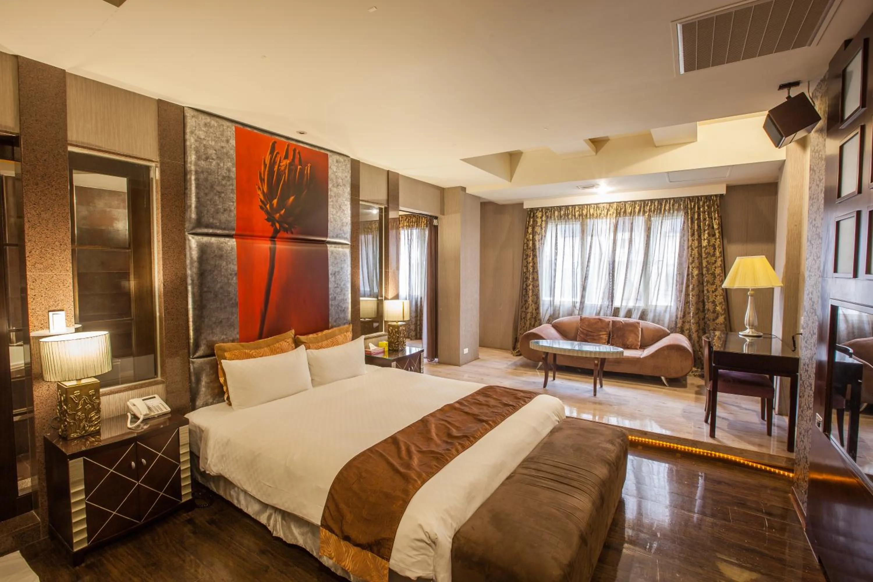 TV and multimedia, Bed in Spring Breeze Hotel