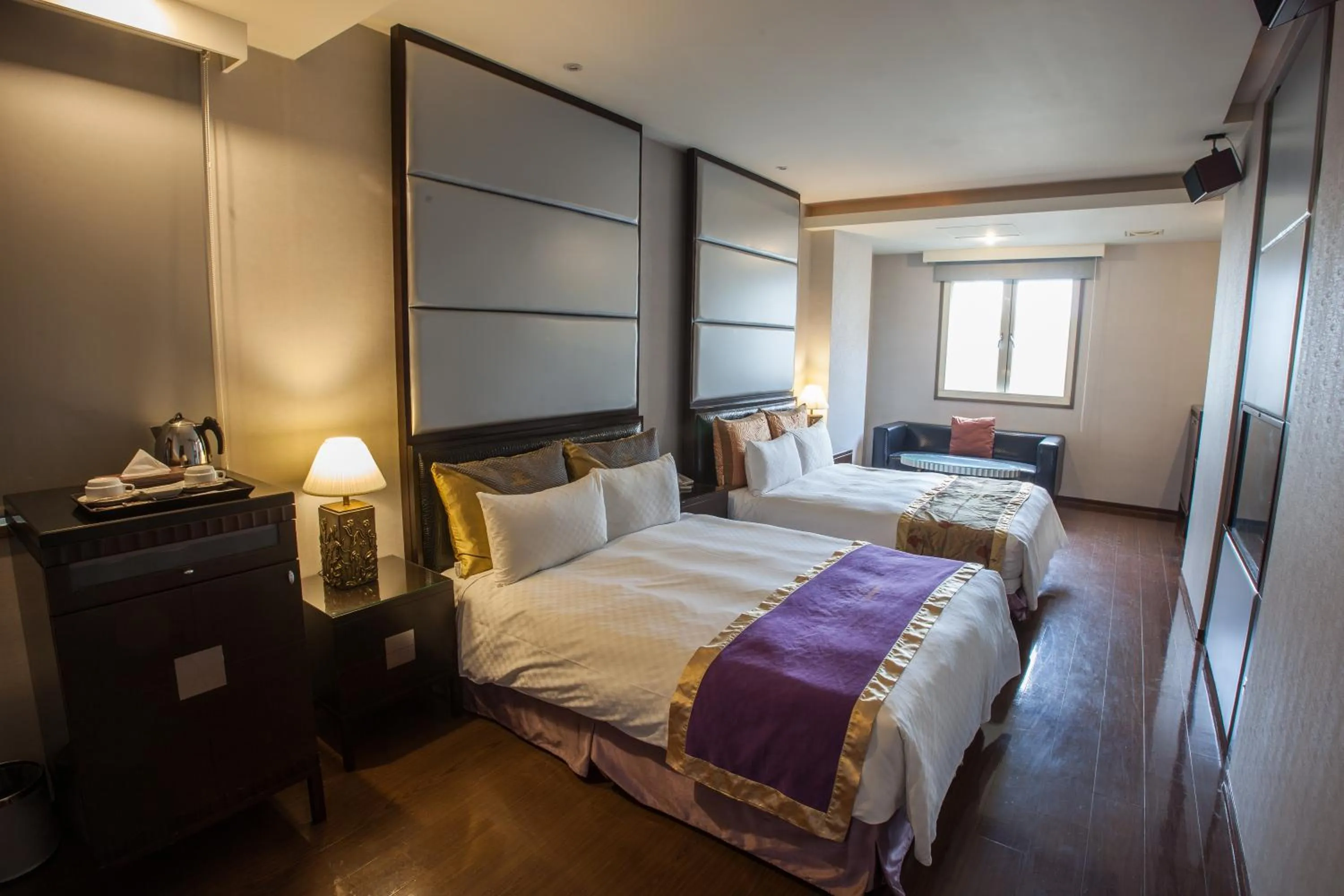 bunk bed, Bed in Spring Breeze Hotel