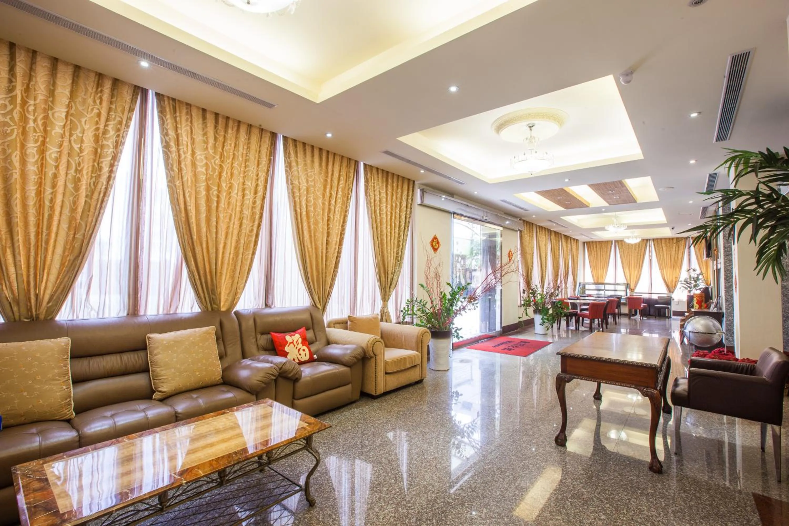 Lobby or reception in Spring Breeze Hotel