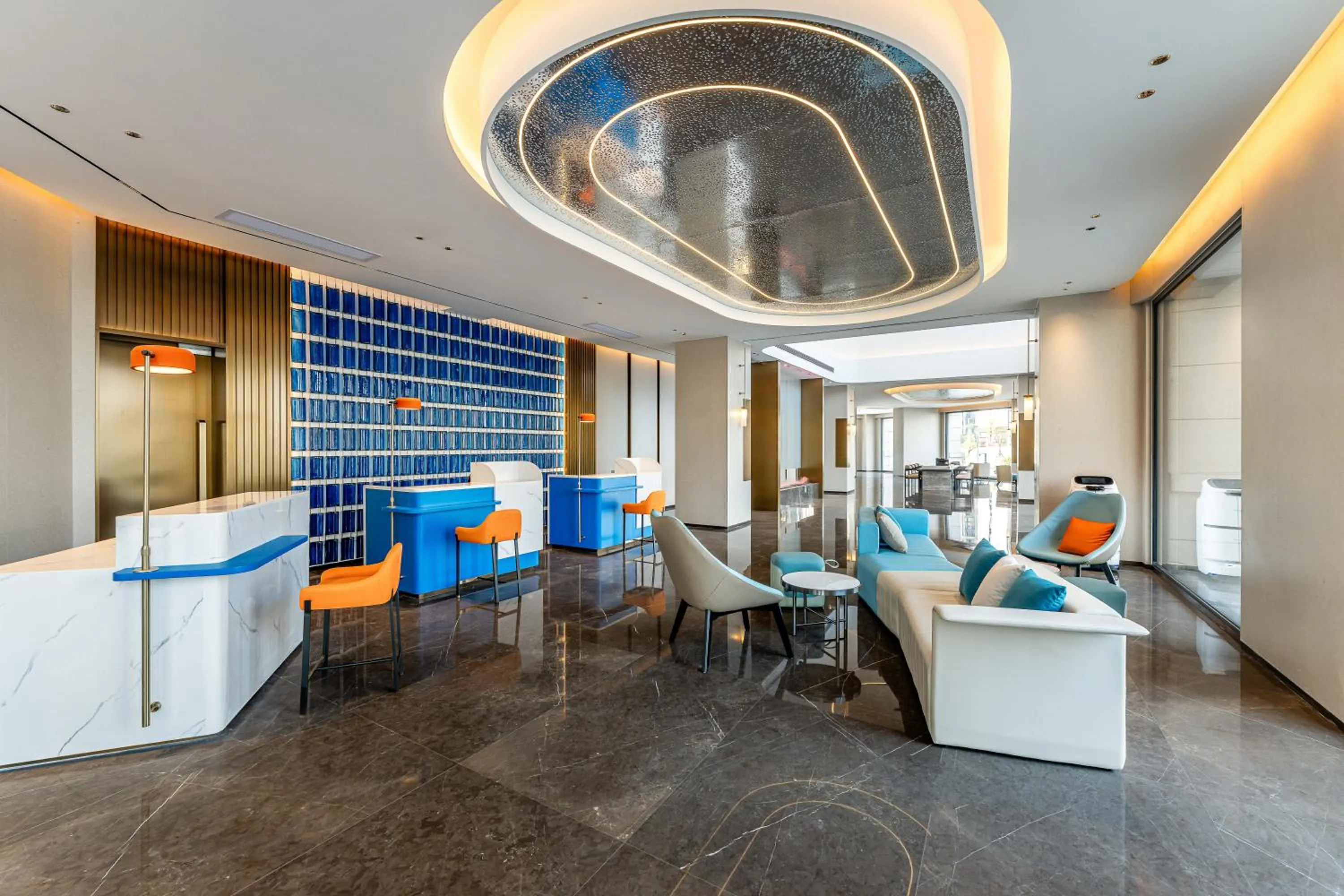 Lobby or reception in Holiday Inn Express Shangrao Railway Station by IHG