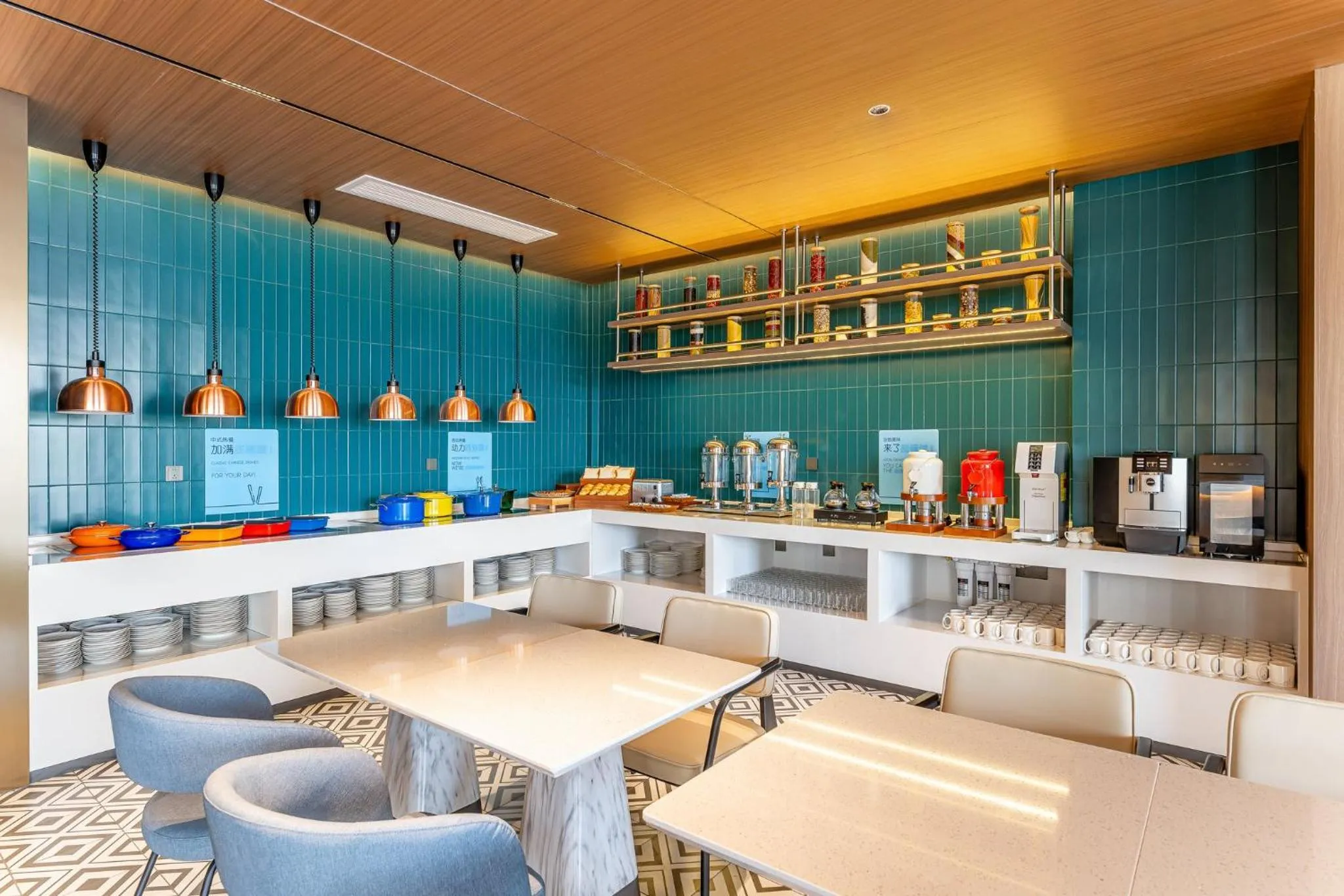 Breakfast in Holiday Inn Express Shangrao Railway Station by IHG