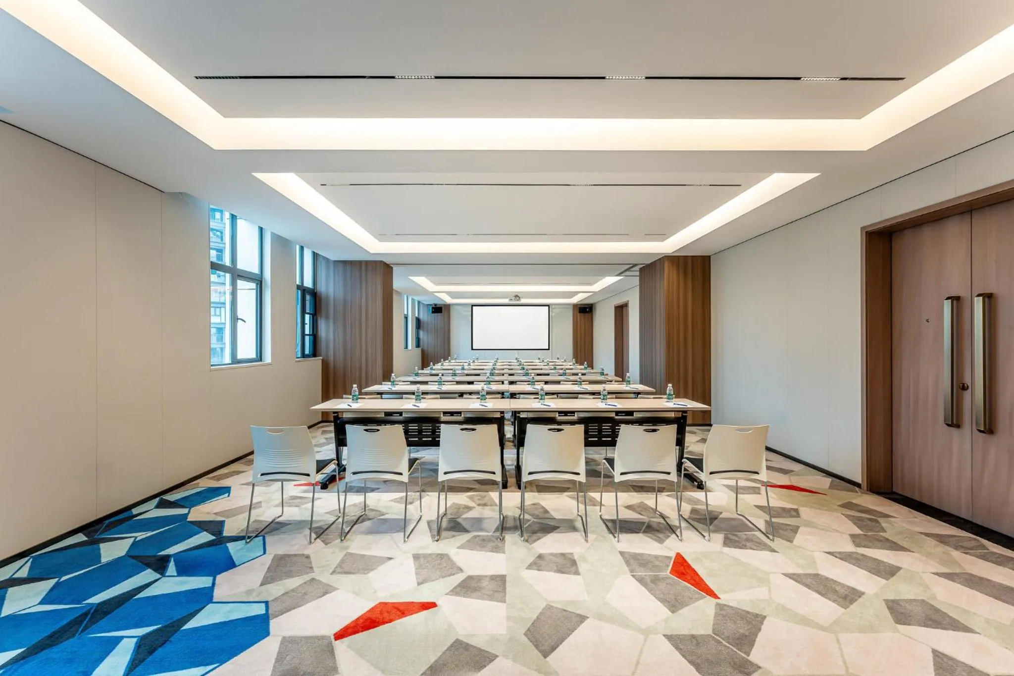 Meeting/conference room in Holiday Inn Express Shangrao Railway Station by IHG