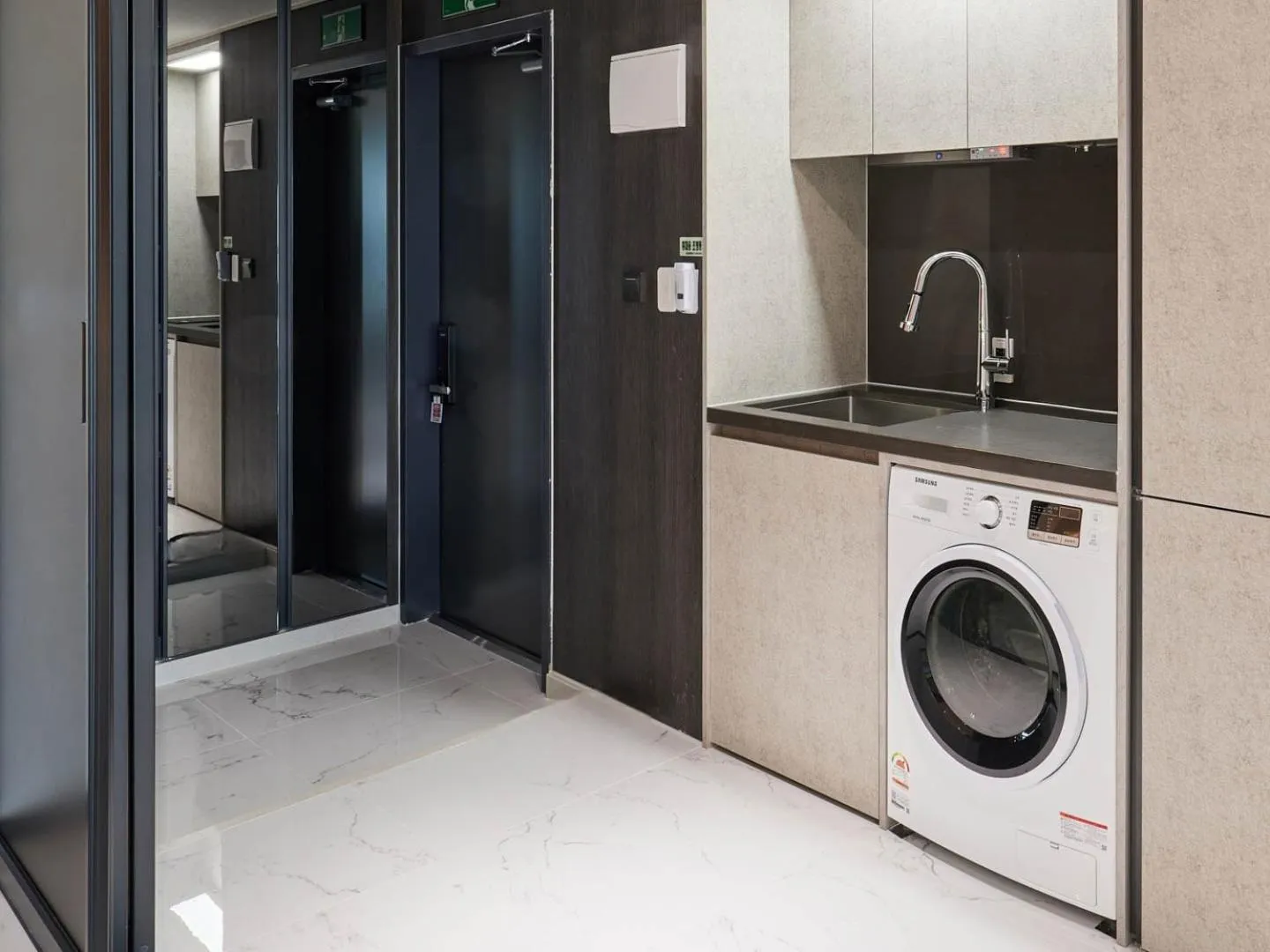 washing machine in NewCZ Centum Hotel