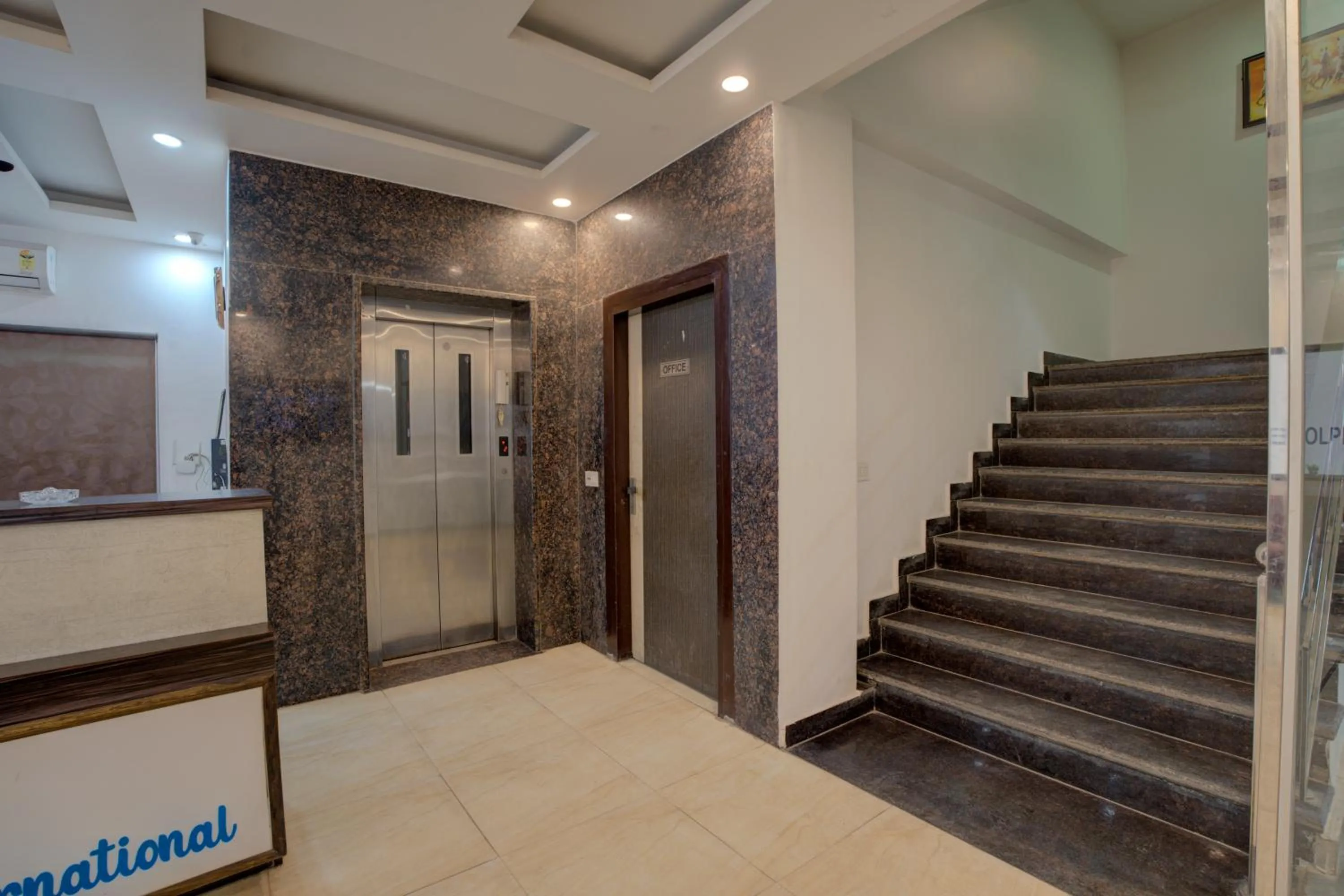 Lobby or reception in Hotel Dolphin at Delhi Airport