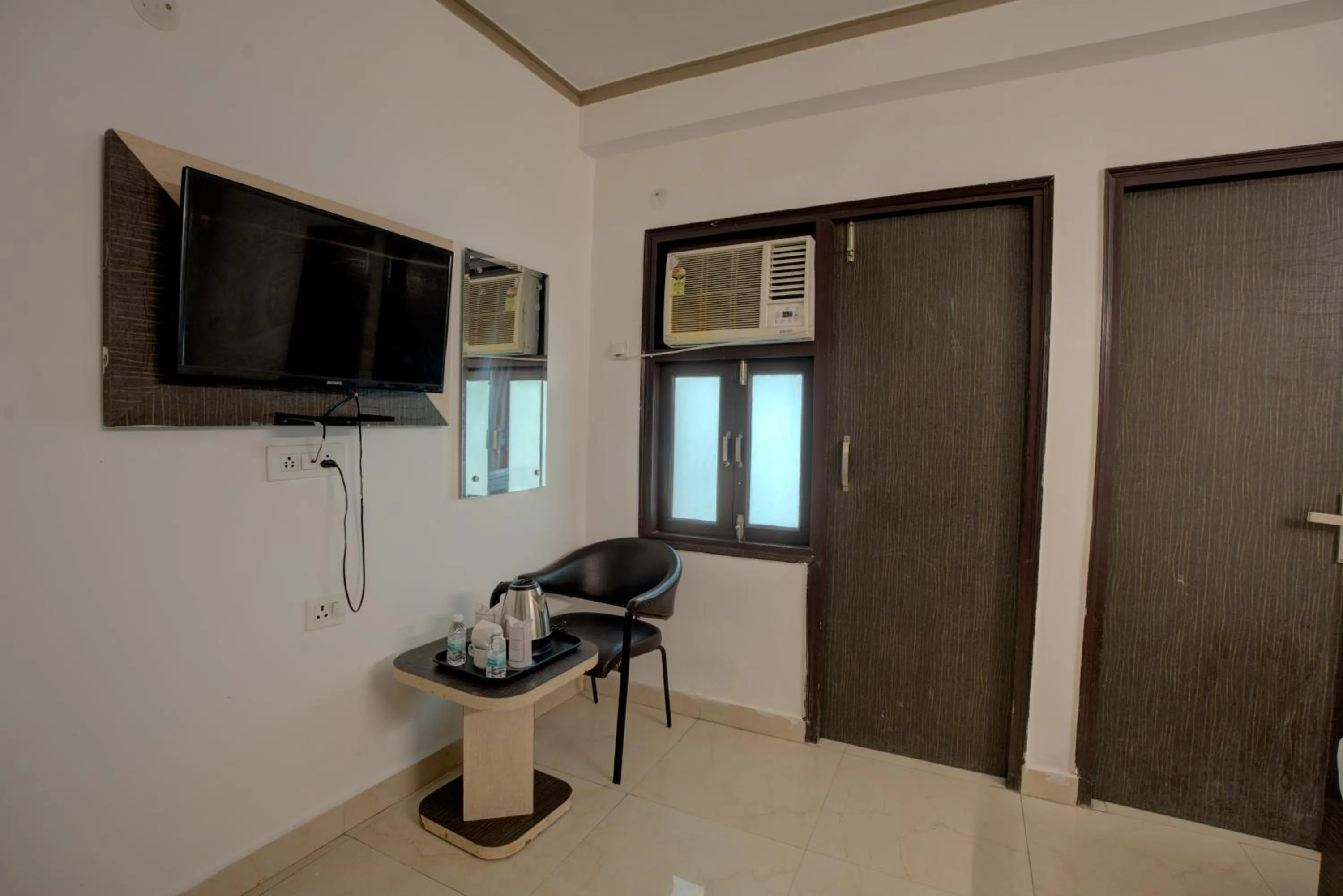 TV and multimedia in Hotel Dolphin at Delhi Airport